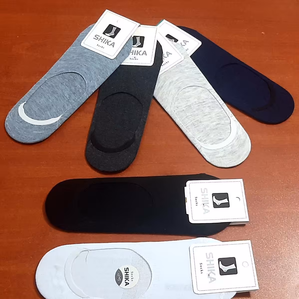 تولید جوراب ژاله ای کالج فروش به صورت 12 عددی جذاب کیفیت عالی درجه یک تنوع بالا فروش به صورت عمده و تک جین