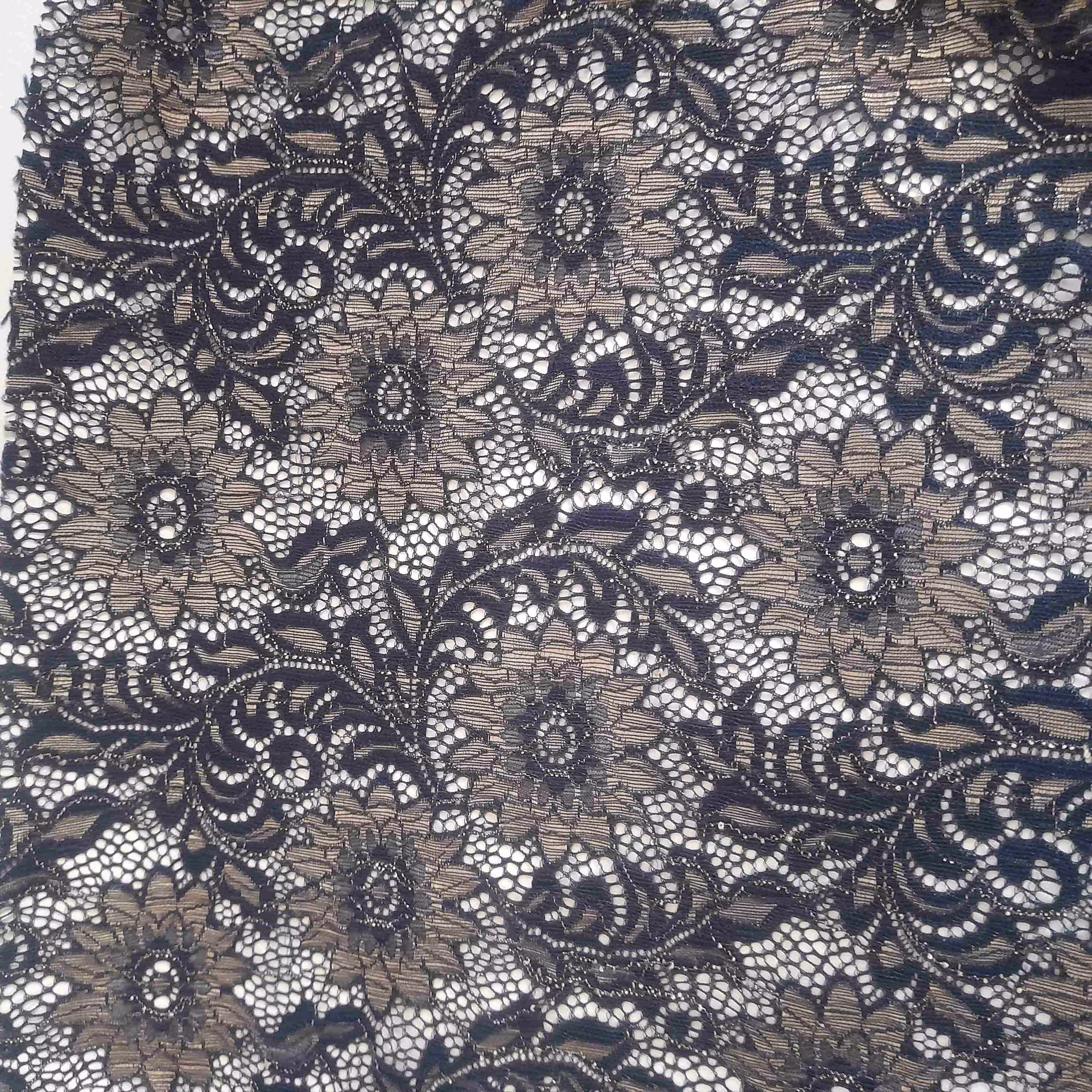 پارچه گیپور  150 در 150 سرمه ای طلایی 