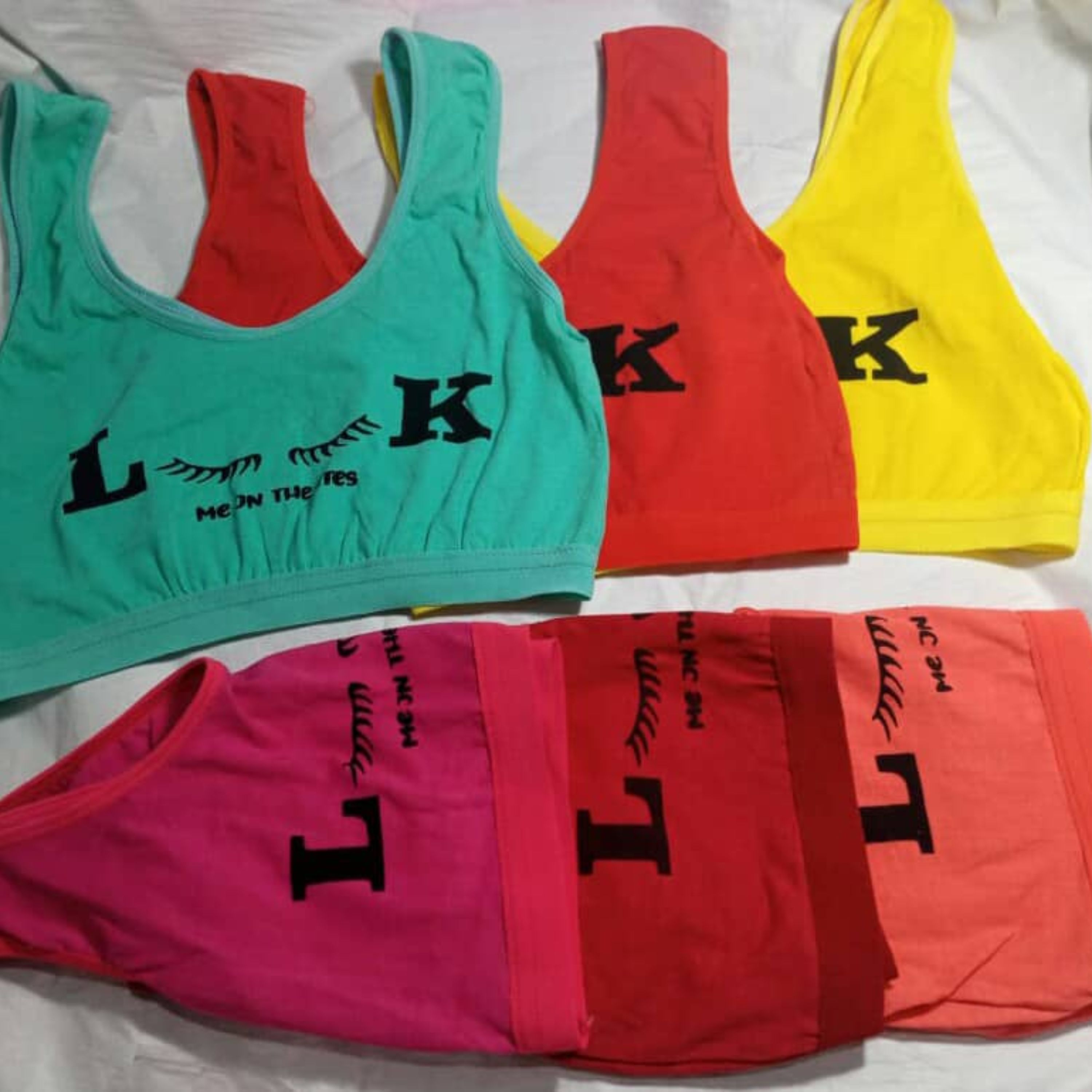 نیم تنه نخی یک عدد قرمز