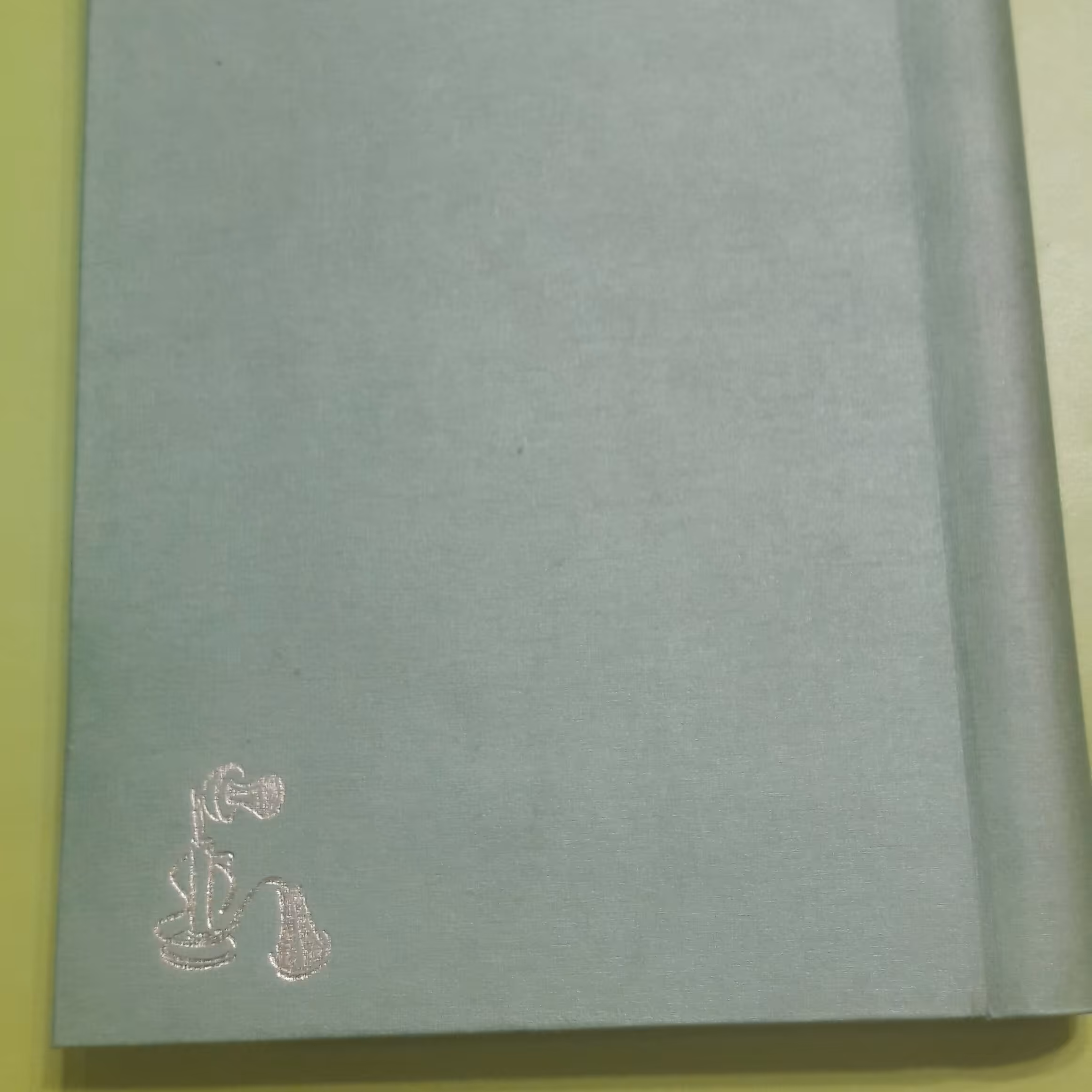 دفتر تلفن         160برگ      جلد سخت      خیام شمالی نوشت افزار پاکزادی