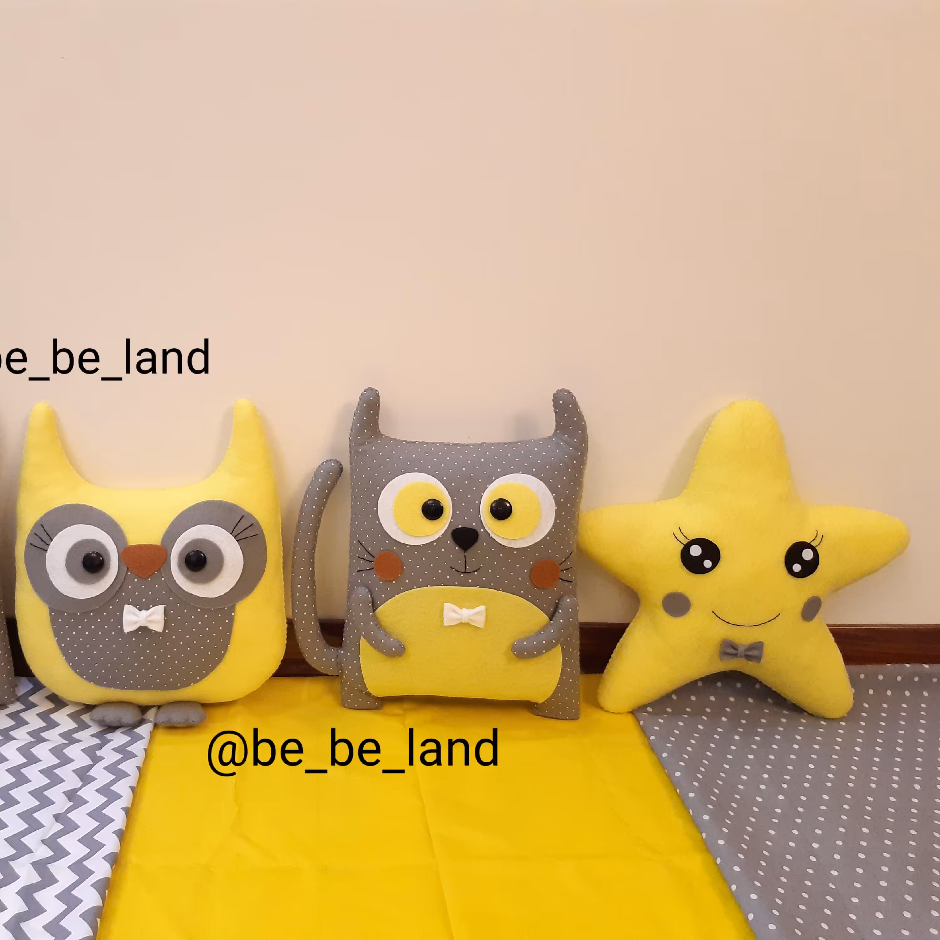 کوسن های تخت کودک طرح ستاره و جغد و گربه رنگ زرد و طوسی