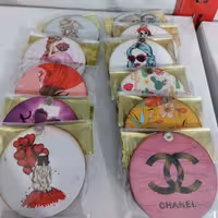 اینه ی جیبی، طرحدار، جنس قاب اینه چوبی 