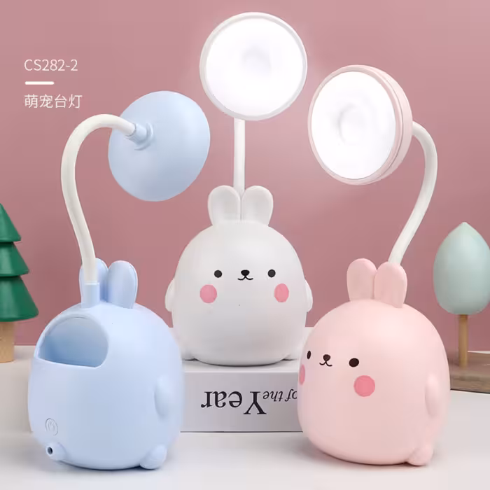 چراغ مطالعه و جا قلمی فانتزی رومیزی طرح خرگوش تپل شارژی رنگ آبی سفید 