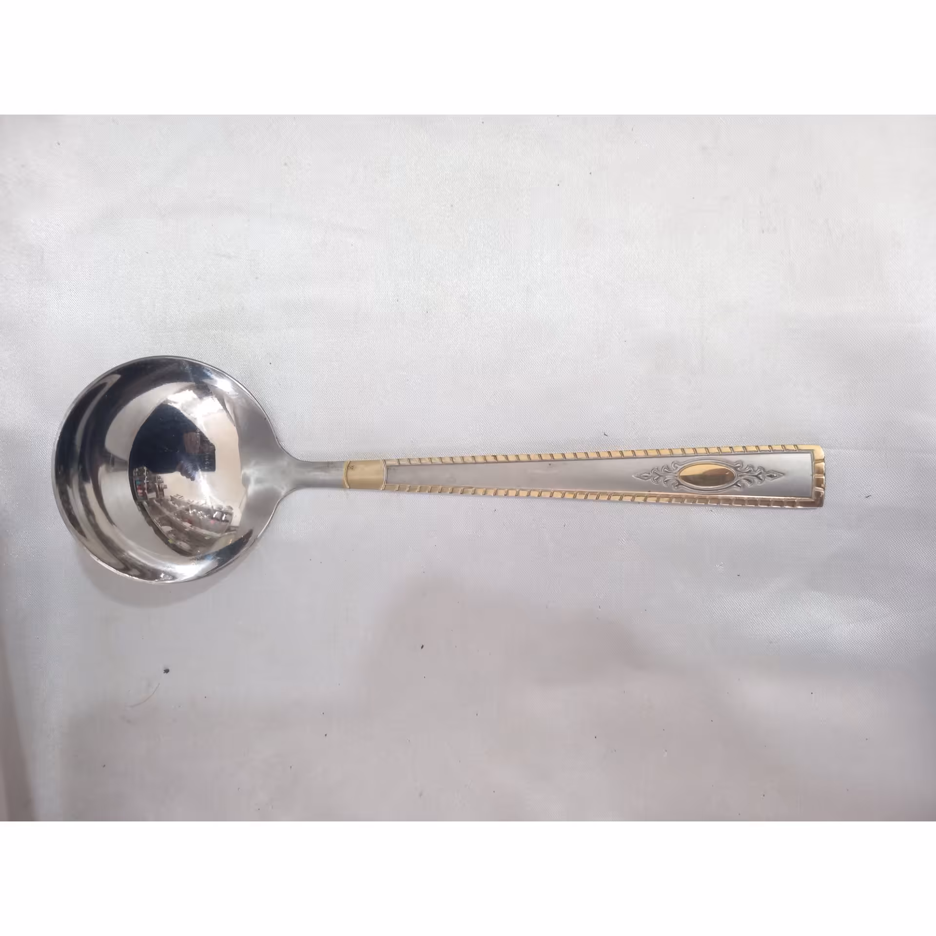 ملاقه کوچک دسته طلایی یک عددی 