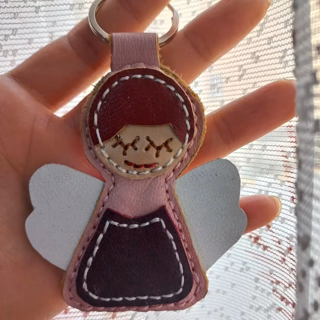 جاسوییچی فرشته مهربان