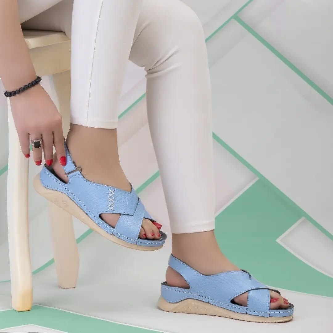 صندل زنانه چرم طبیعی گاوی چرم گواشیرطرح تینا 