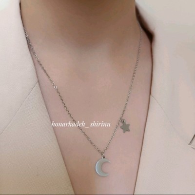 گردنبند ظریف و شیک ماه و ستاره نقره ای