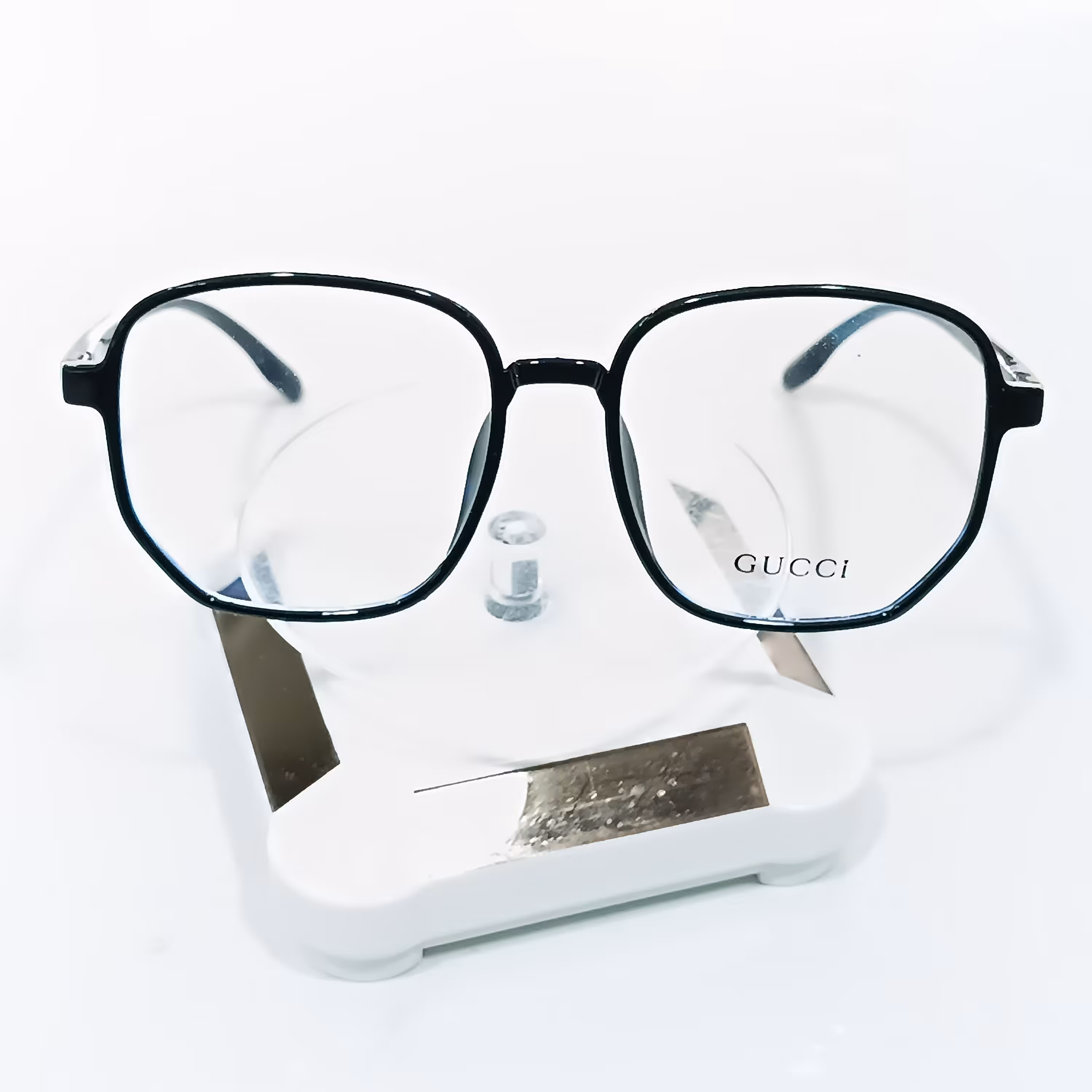 عینک طبی سایز بزرگ  با قابلیت ساخت انواع عدسی طبی نمره دار  صورت خور بسیار عالی 