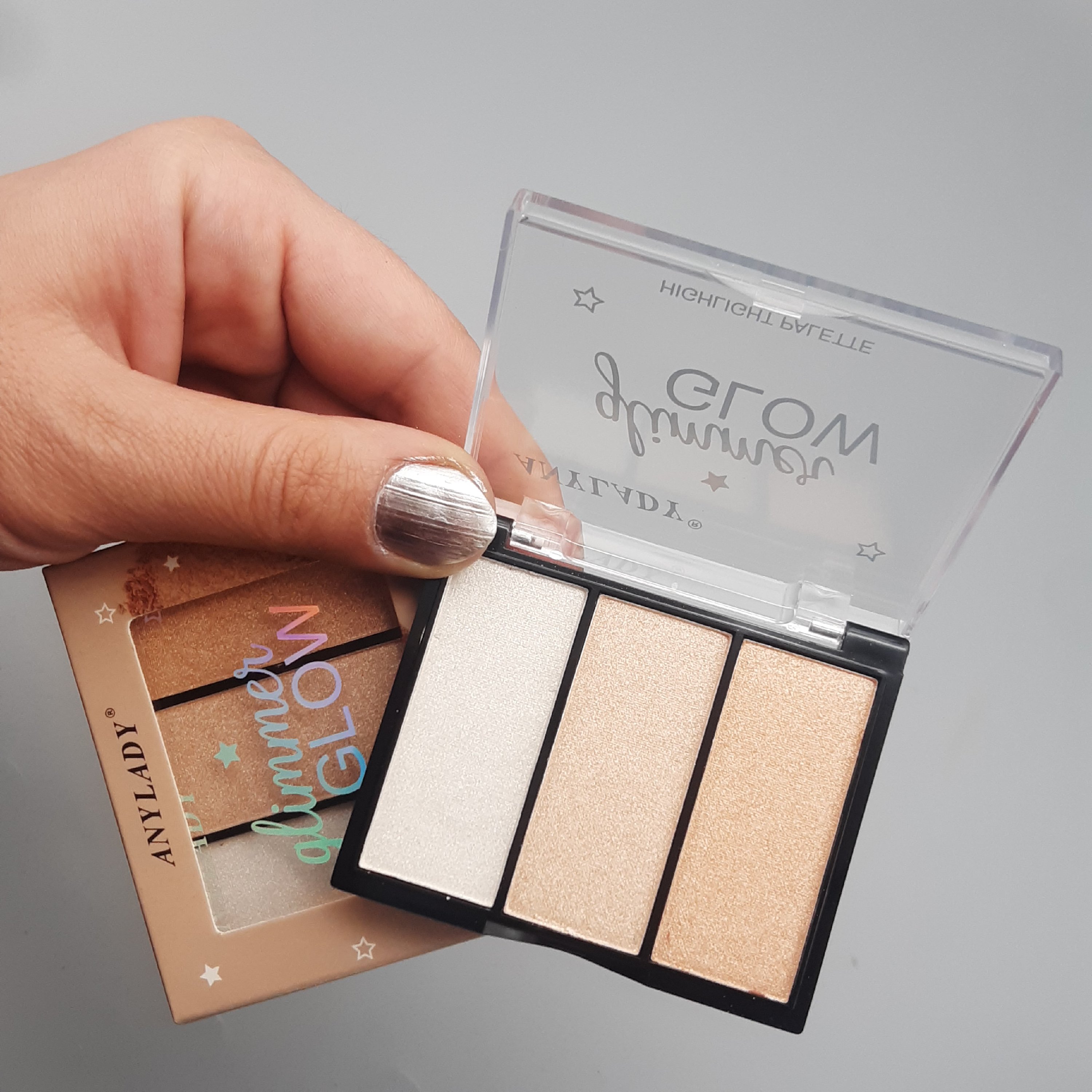 هایلایتر   ANY  LADY  مدل الماس شماره  01  با 3 رنگ جذاب   نشست قوی روی پوست  بسیار ماندگار   برجسته سازی زوایای صورت 