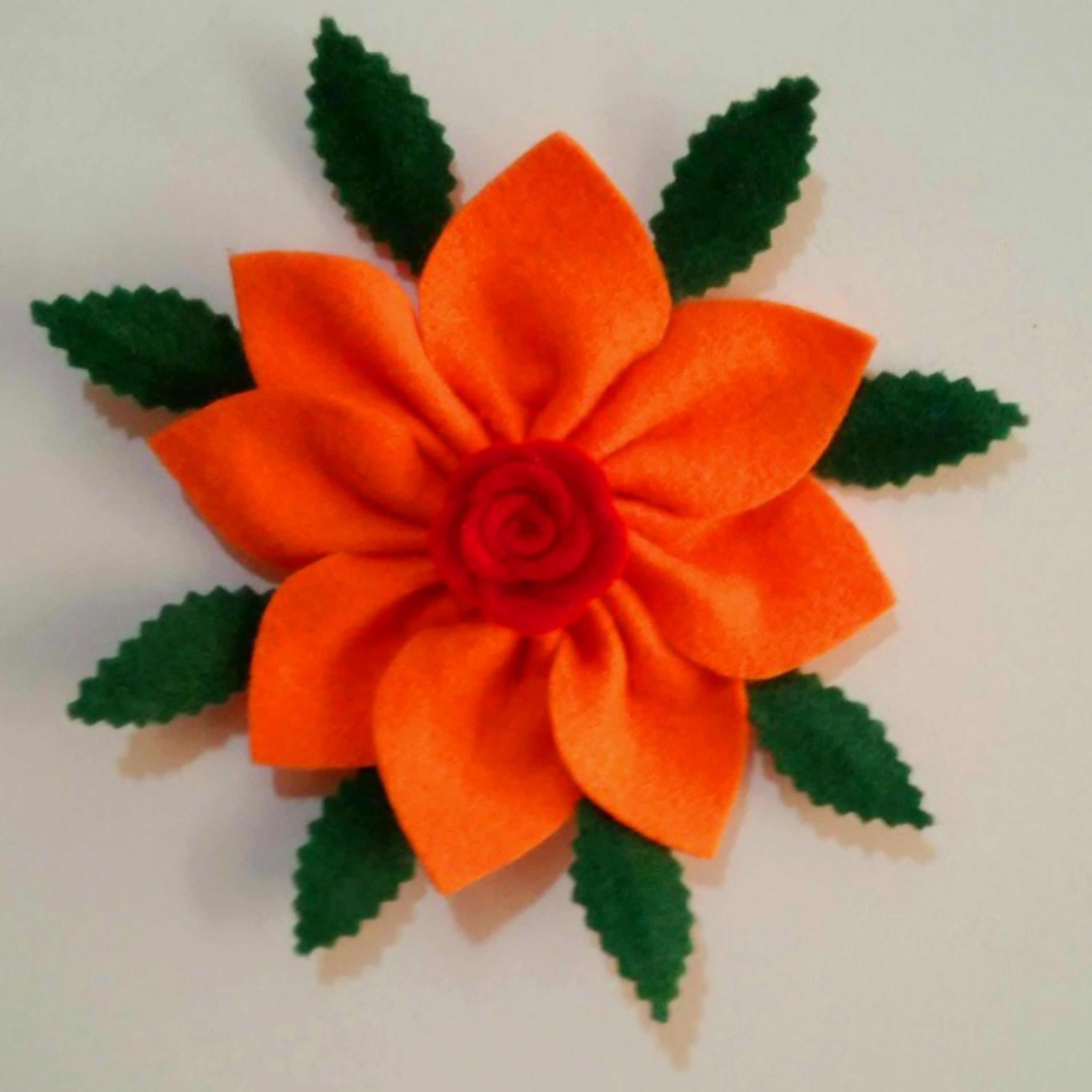 گل نمدی زیبا بسته 3عددی(مگنتی) رو یخچالی ( سایز سه)