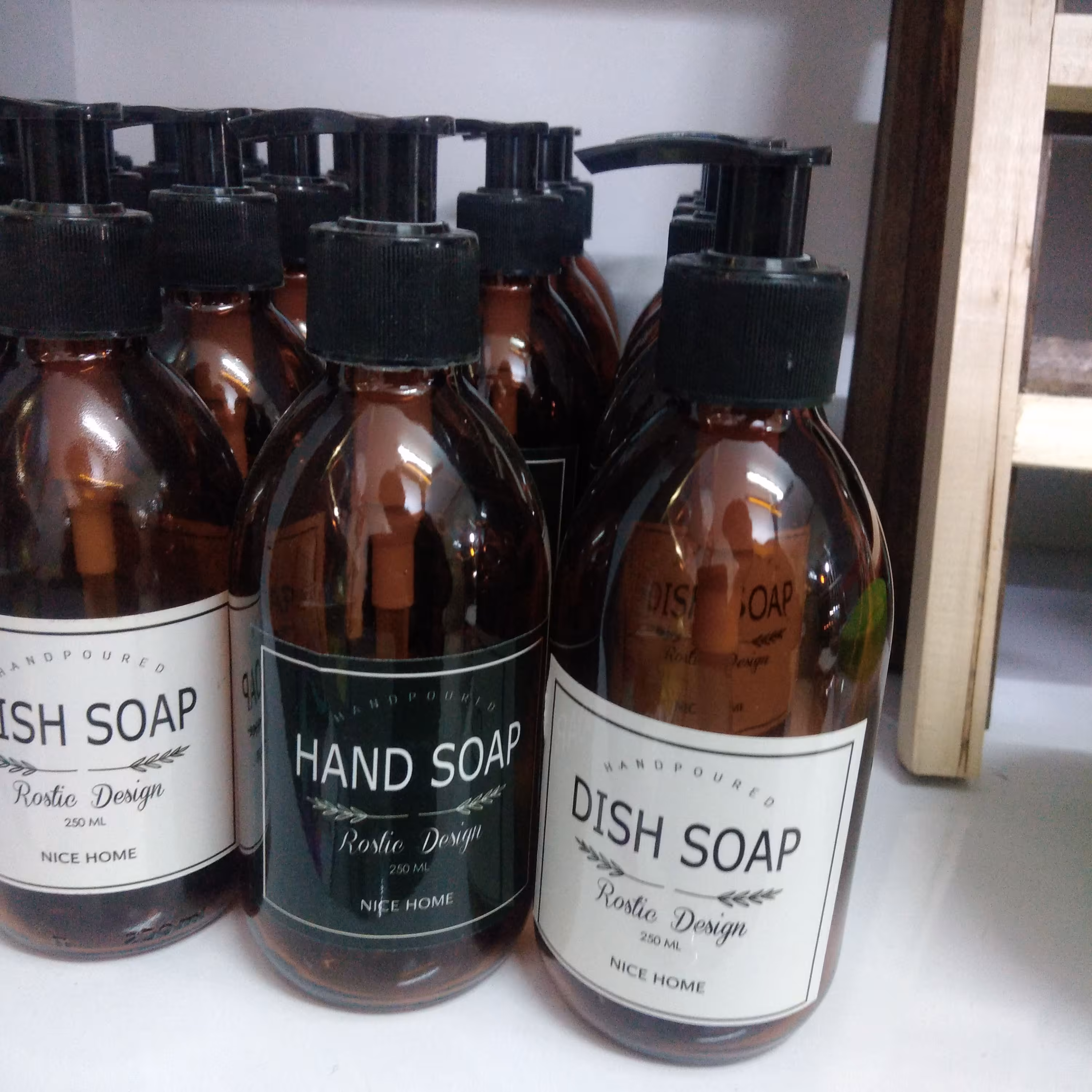 جا مایع دستشویی و ظرفشویی رنگ شامپاینی ارسال بصورت پسکرایه 