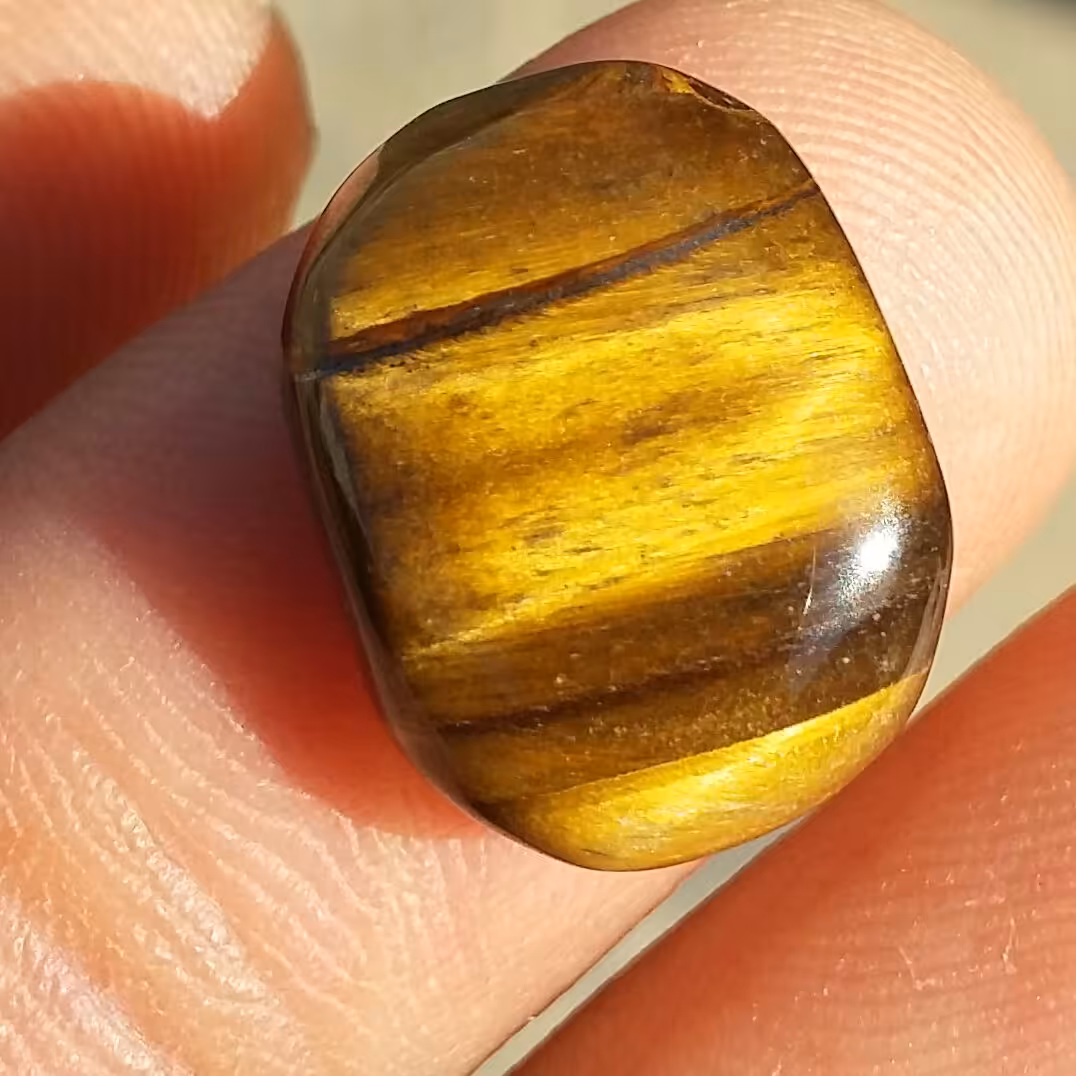 نگین چشم ببر بسیار زیبا با تلالو نور بینظیر
کاملا طبیعی شاهکار خلقت
کد 9289