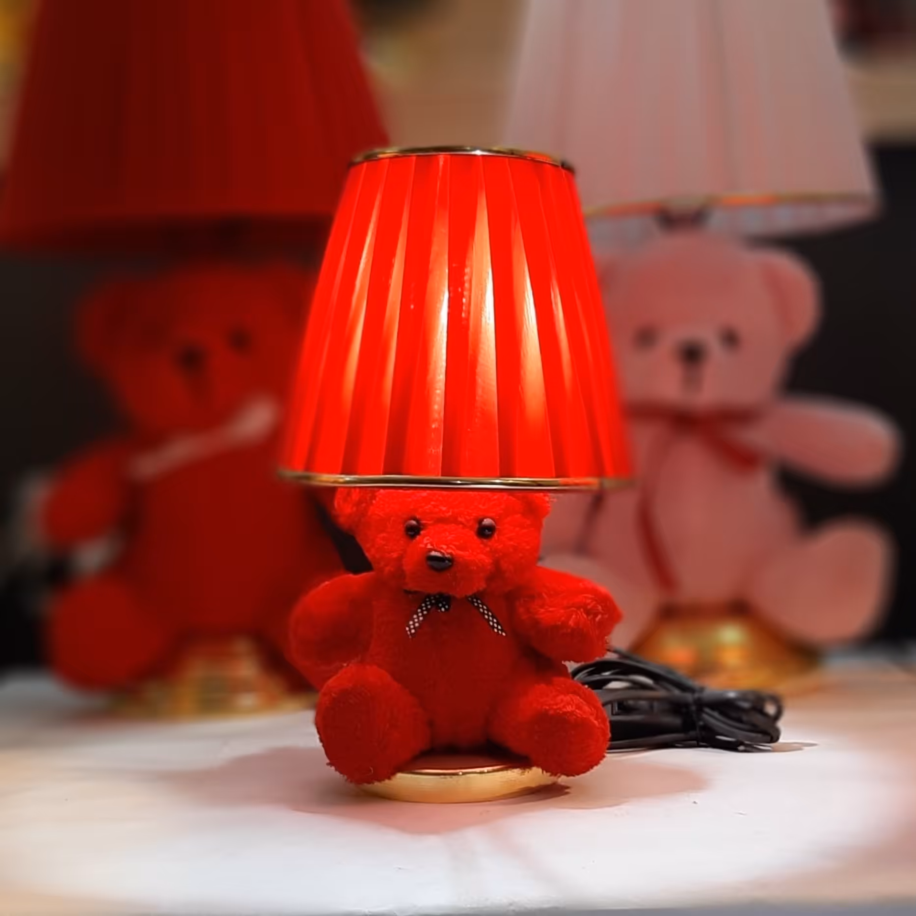 آباژور رومیزی کودک مدل عروسکی خرسی قرمز کد C1-1 