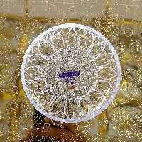 زیر لیوان آفتاب گردان