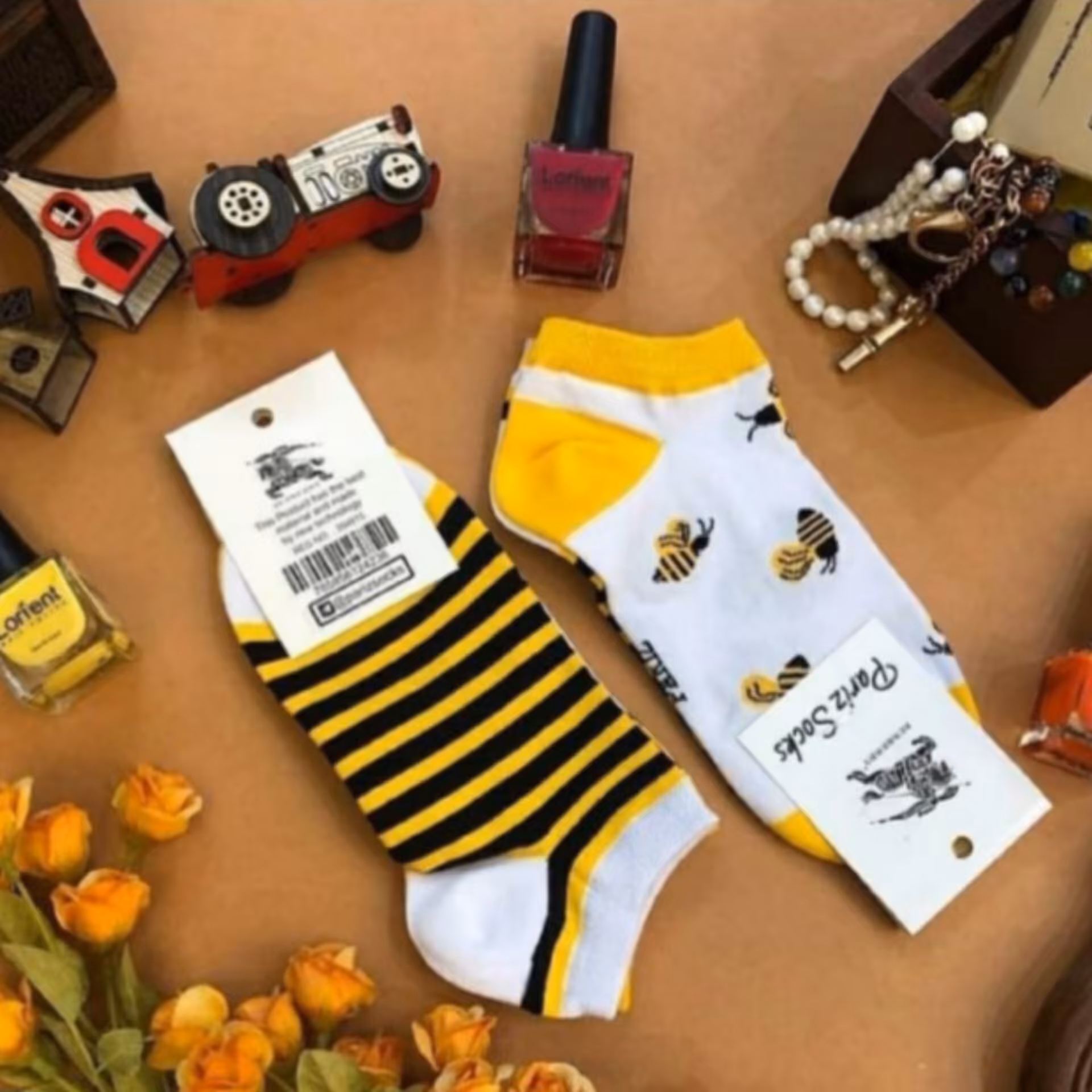 جوراب تا به تا فانتزی زنبوری