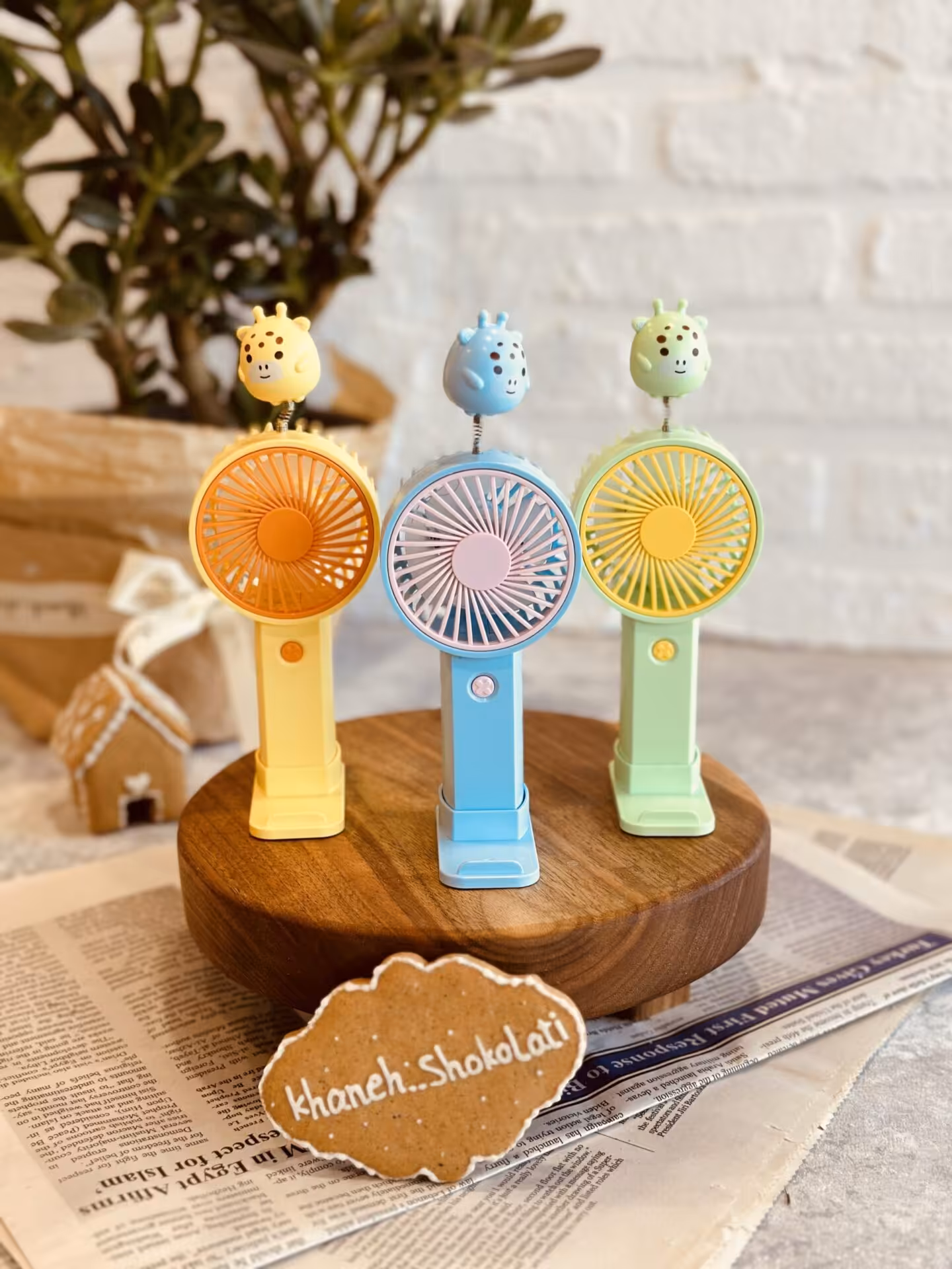 پنکه شارژی چراغ دار کد00279