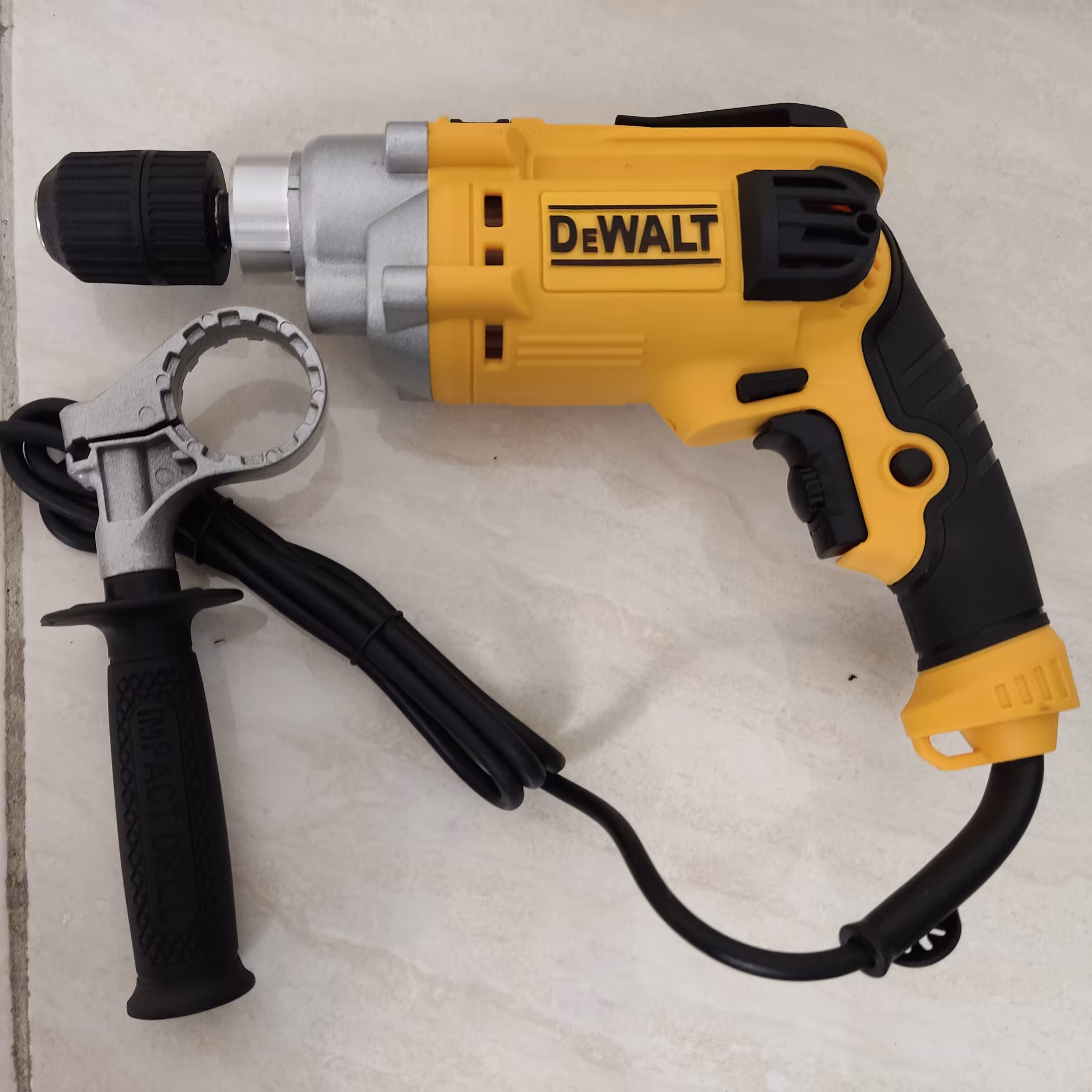 دریل 13 میلیمتری برند دیوالت با 1250 وات قدرت و سیم پیچی تمام مس