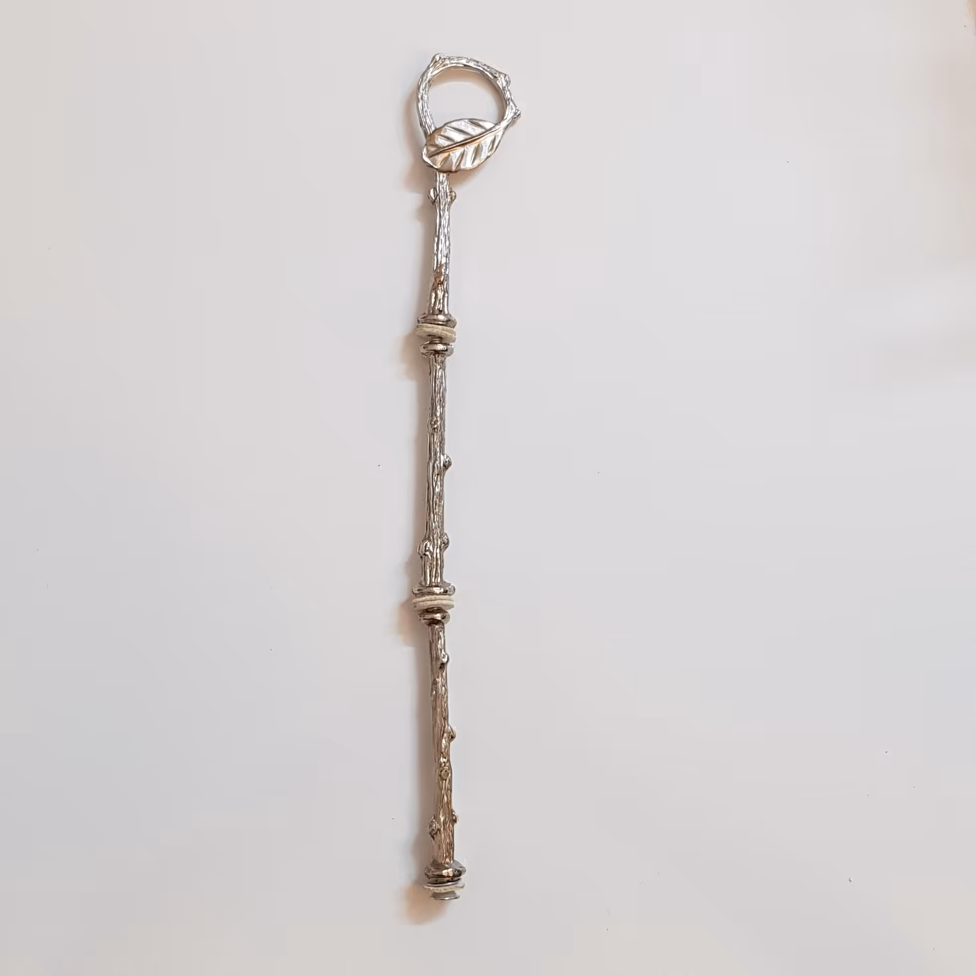 هولدر شیرینی خوری 3 طبقه طرح برگ نقره ایجنس زاماکارتفاع 36 سانتی متر ضمانت کیفیت و ثبات رنگ 