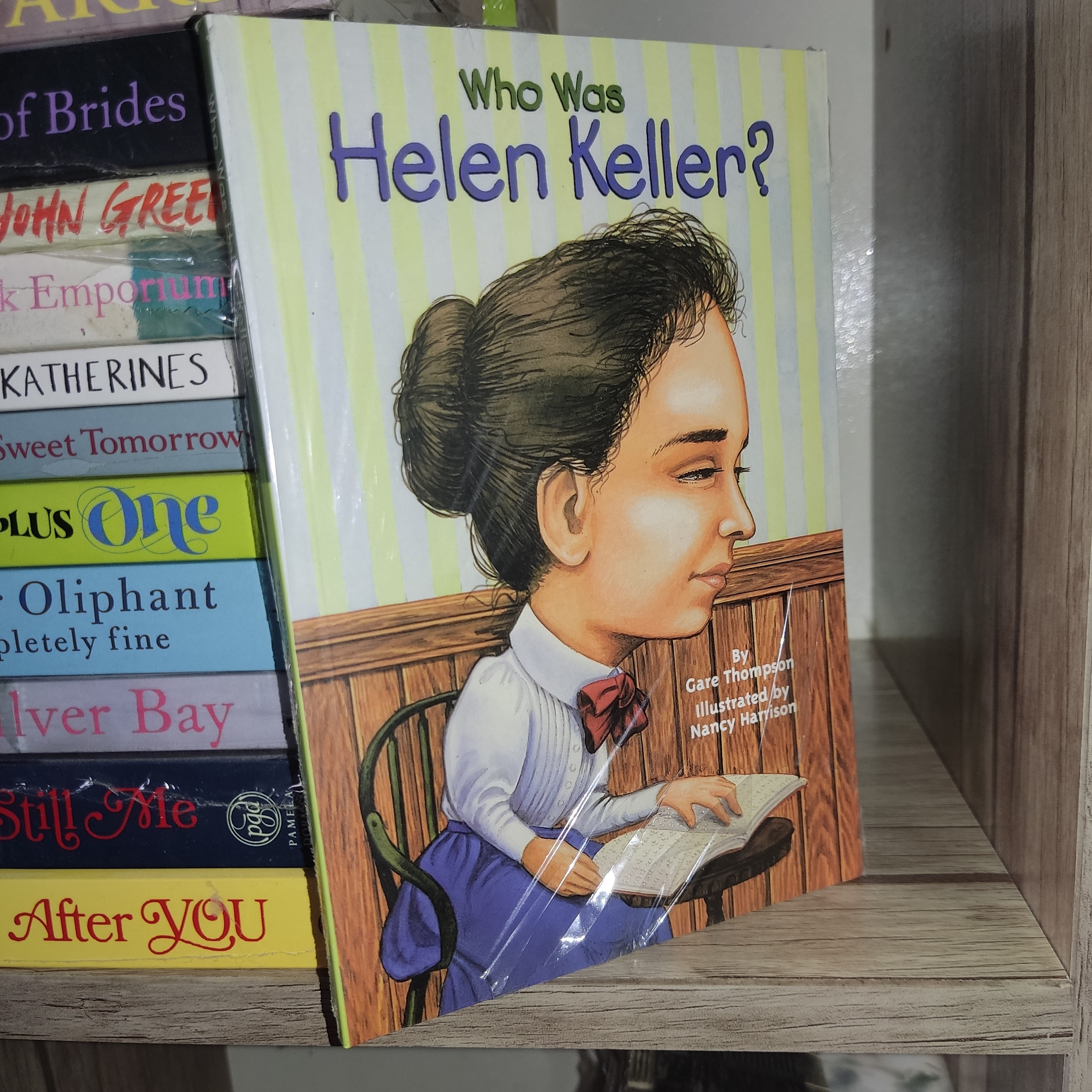 کتاب زبان اصلی Who Was Helen Keller (هلن کلر که بود) - اثر کر تامپسون