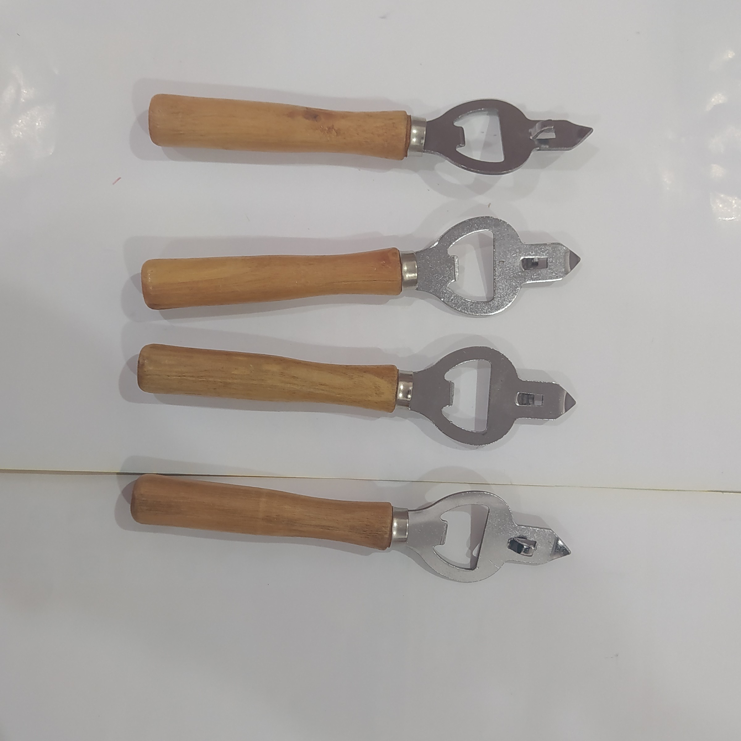 درب باز کن دسته چوبی