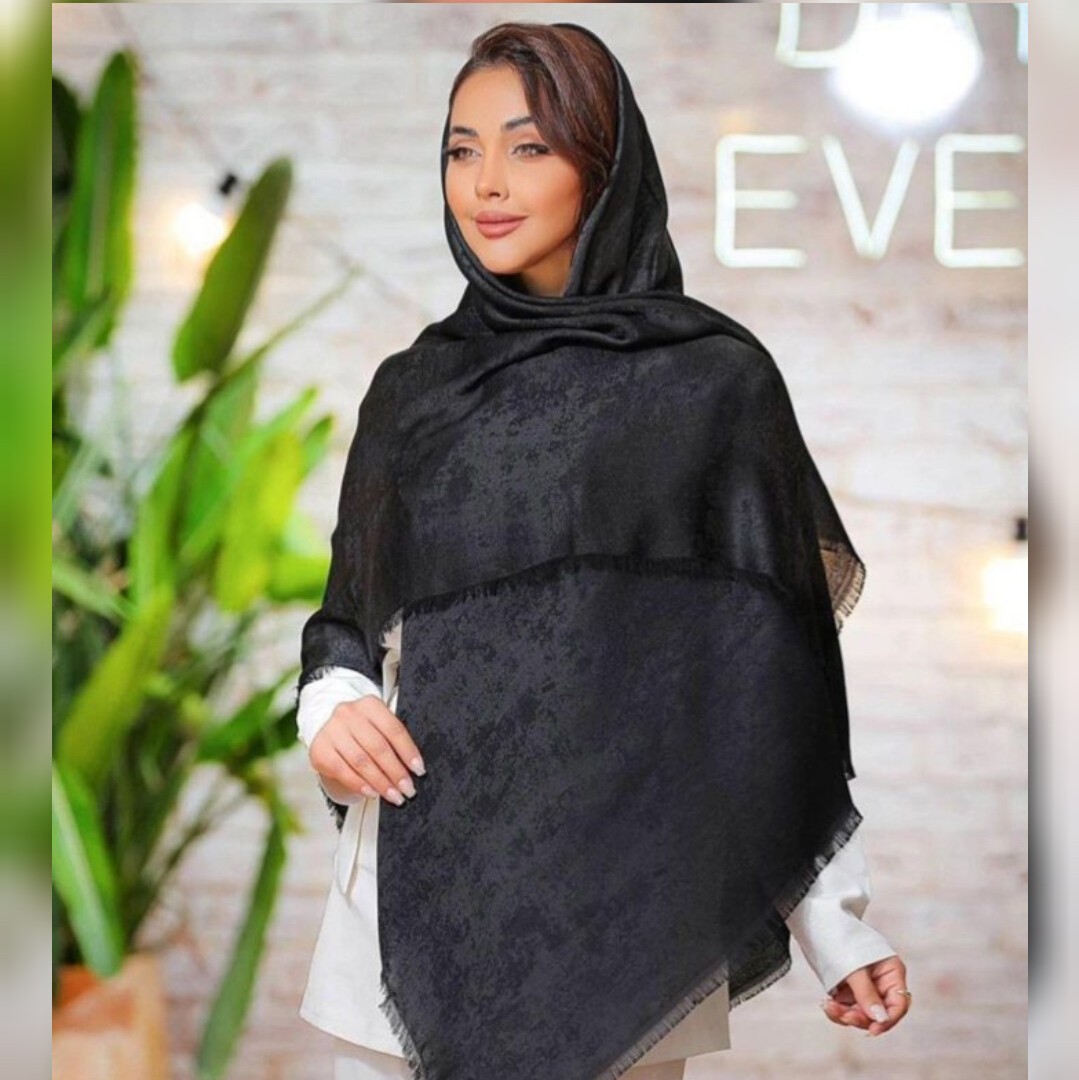 روسری مشکی نخی