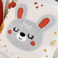 کوسن دست دوز پانچ دوری شده