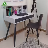 میز تحریر مدل کلاسیک شلف دار  (پرداخت کرایه پس از تحویل)