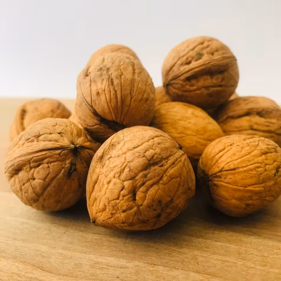 گردو با پوست