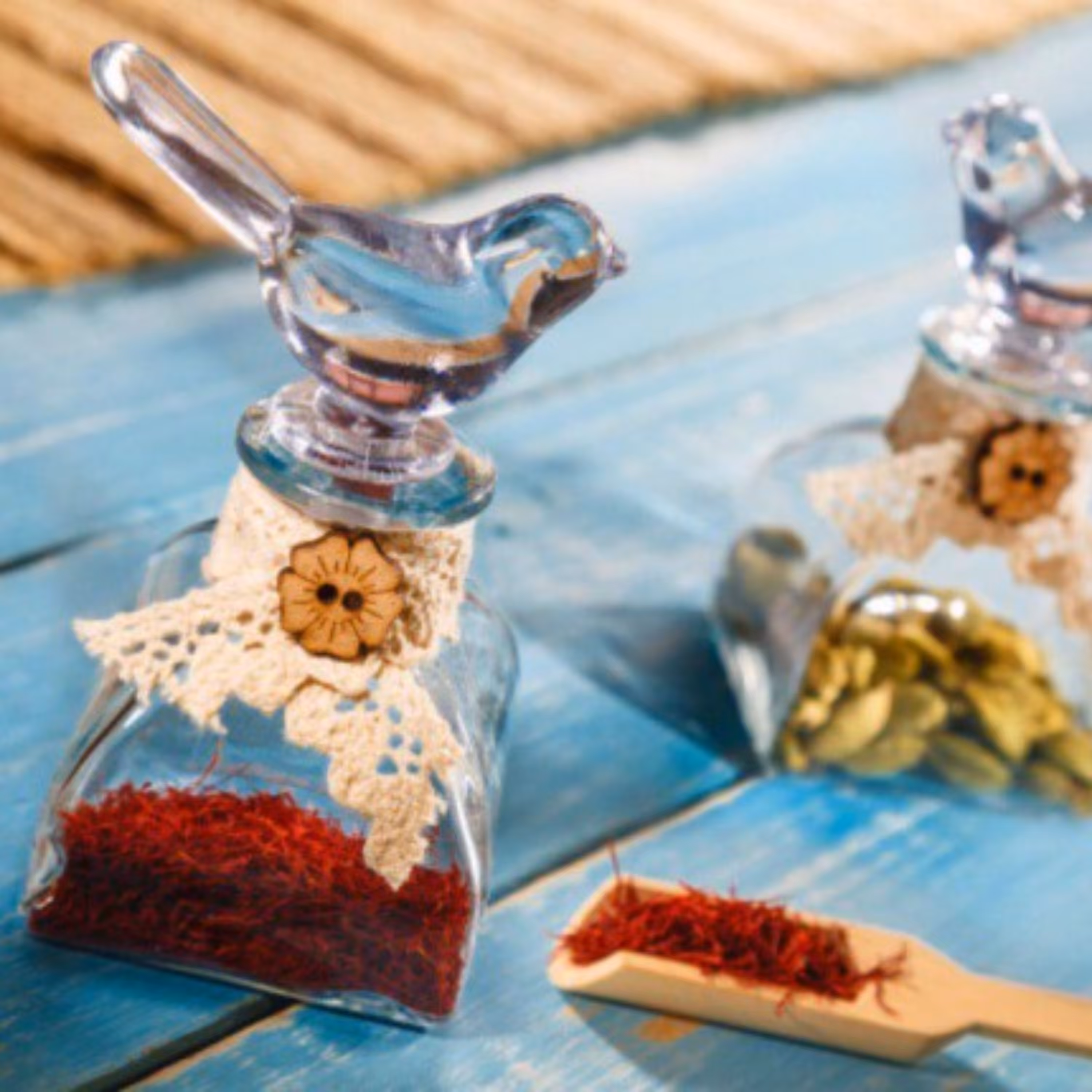 ظرف زعفران و ادویجات مدل پرنده شیشه ای شفاف و کیفیت عالی به قیمت خرید قدیم