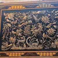 قاب خاتم و قلمزنی گل و مرغ برجسته