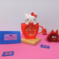 ساعت رومیزی طرح لیوان  کیتی فانتزی زنگدار پلاستیک نشکن