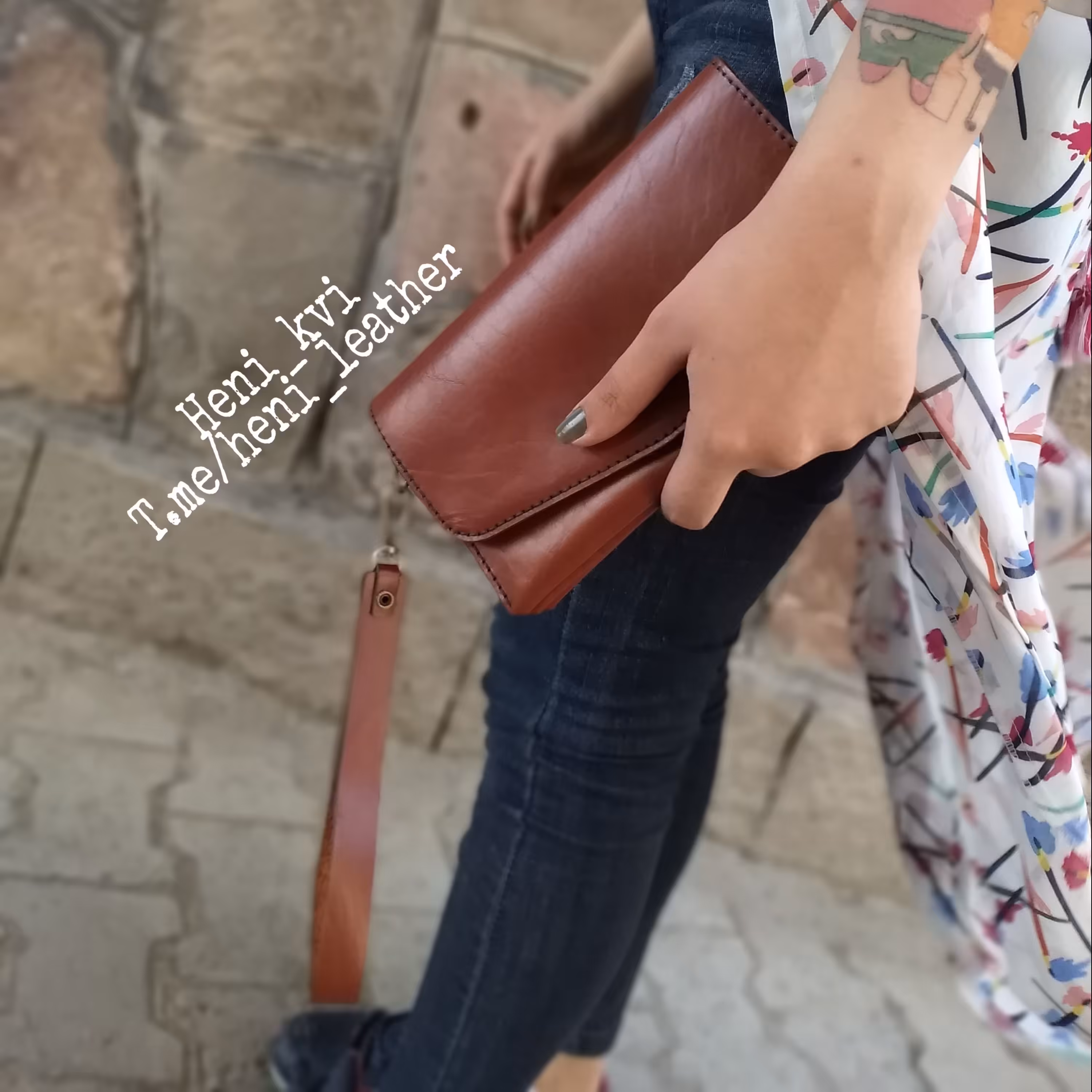 کیف پول دستی