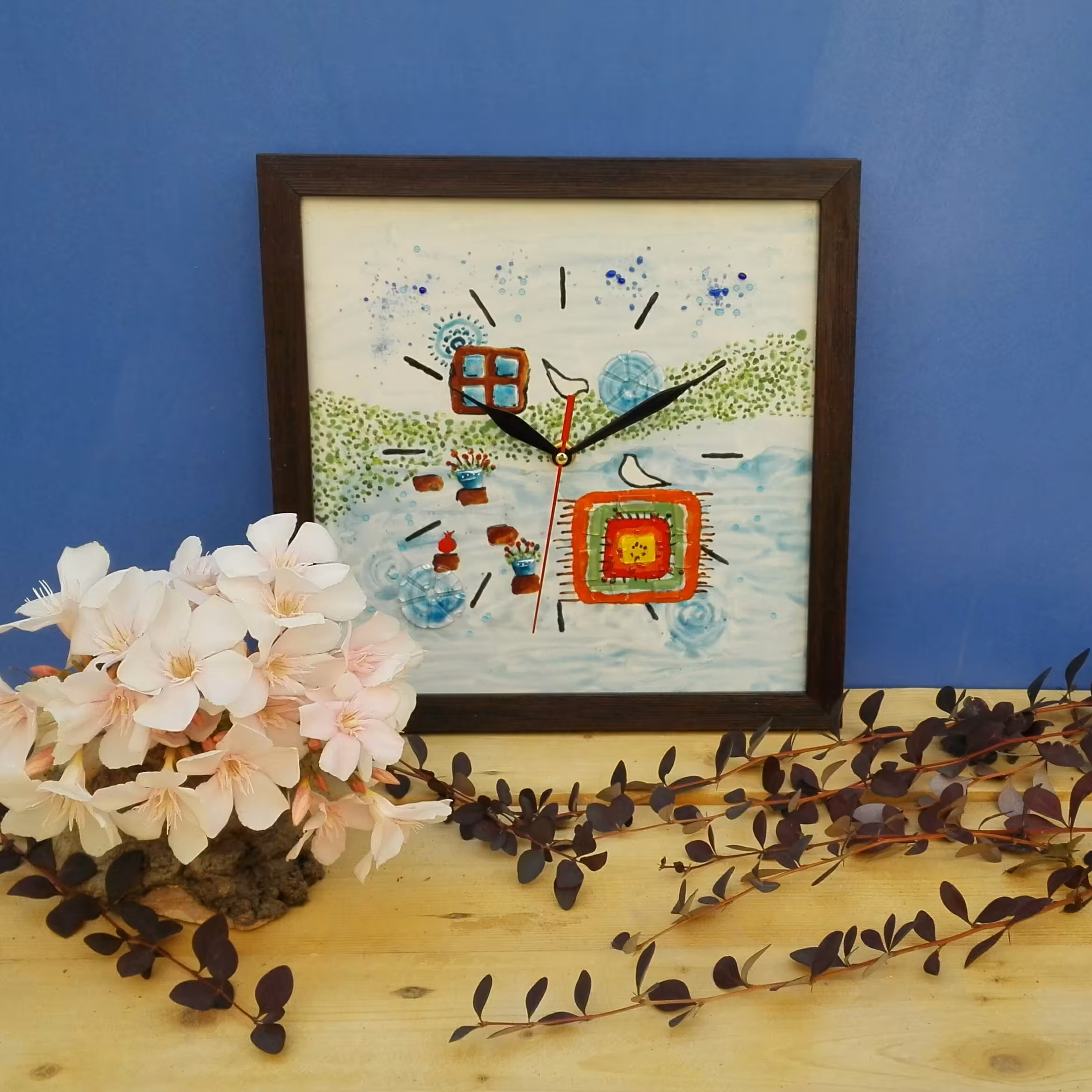 ساعت دیواری آمینا تلفیق کاشی و شیشه طرح زندگی آرام ( قاب قهوه ای)