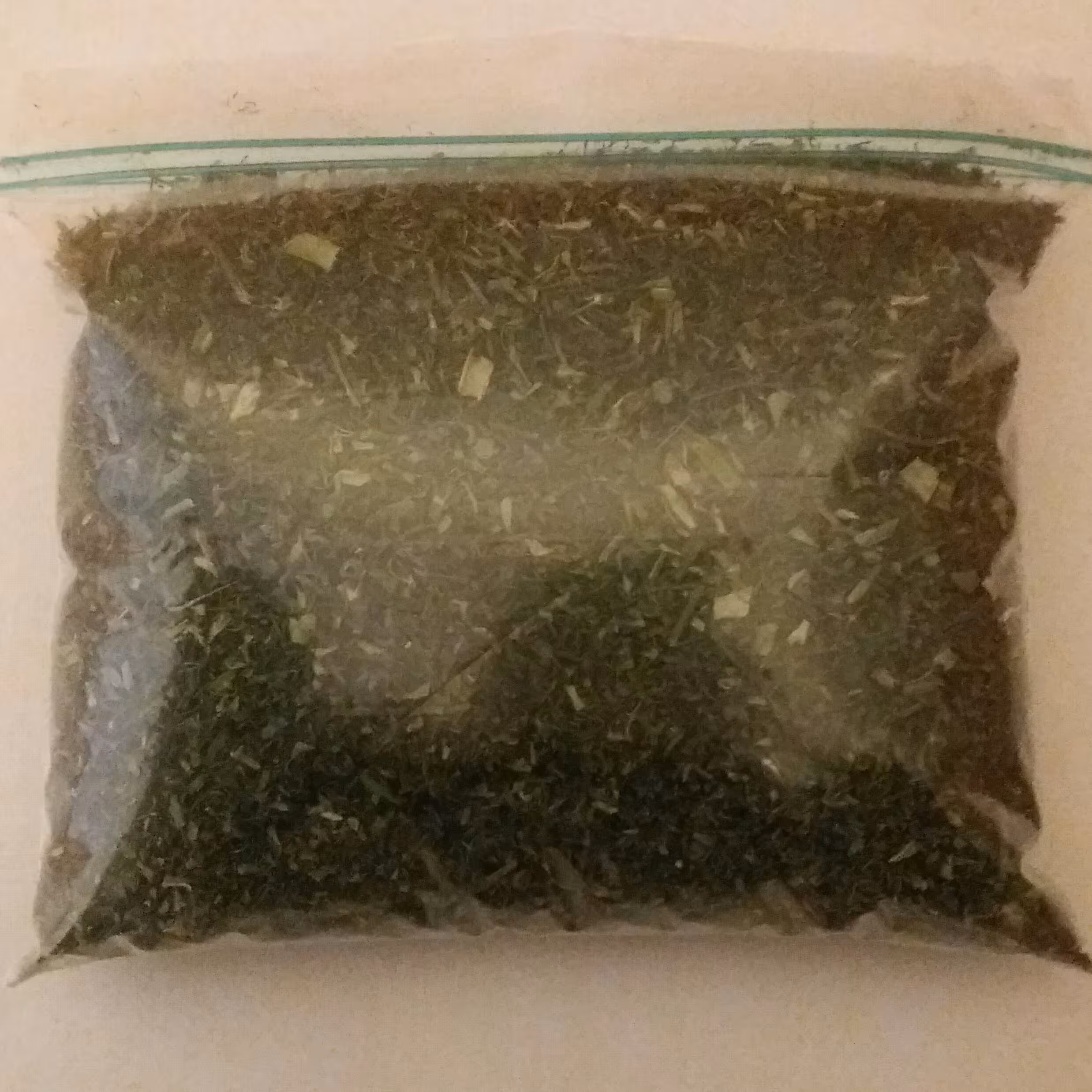 سبزی خام قرمه و خشک