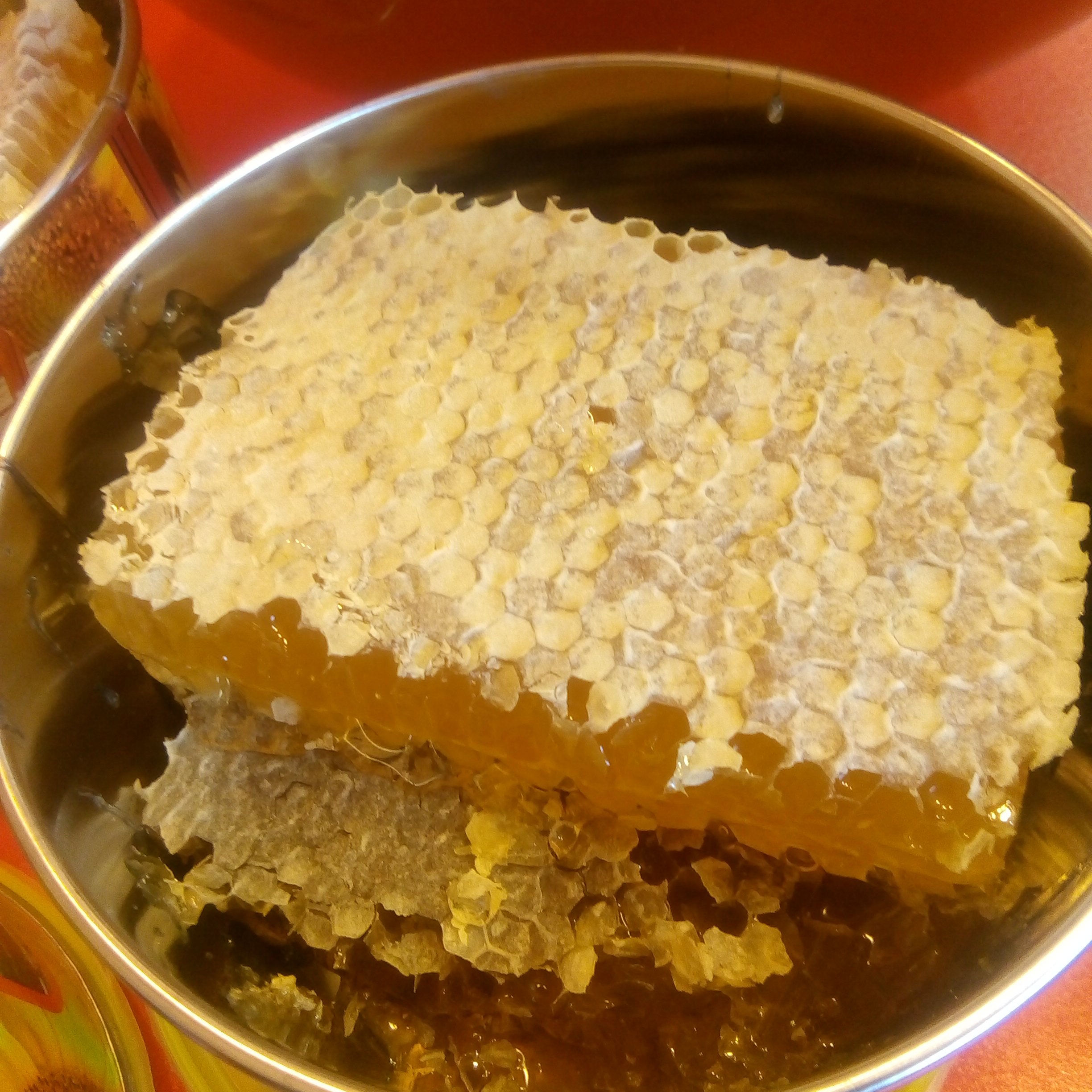 عسل ییلاقی موم دار سبلان
