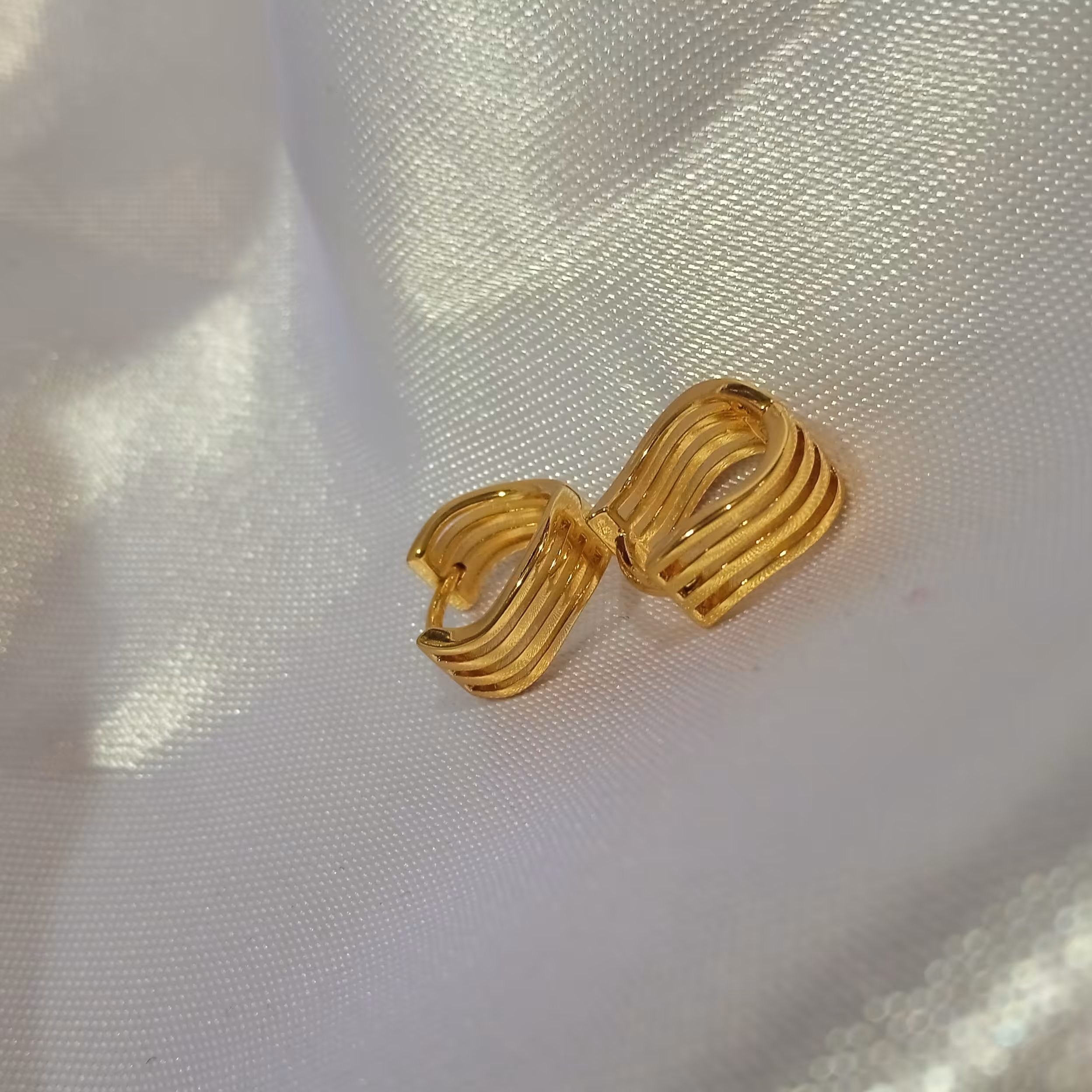 گوشواره حلقه ای جنس استیل رنگ ثابت 