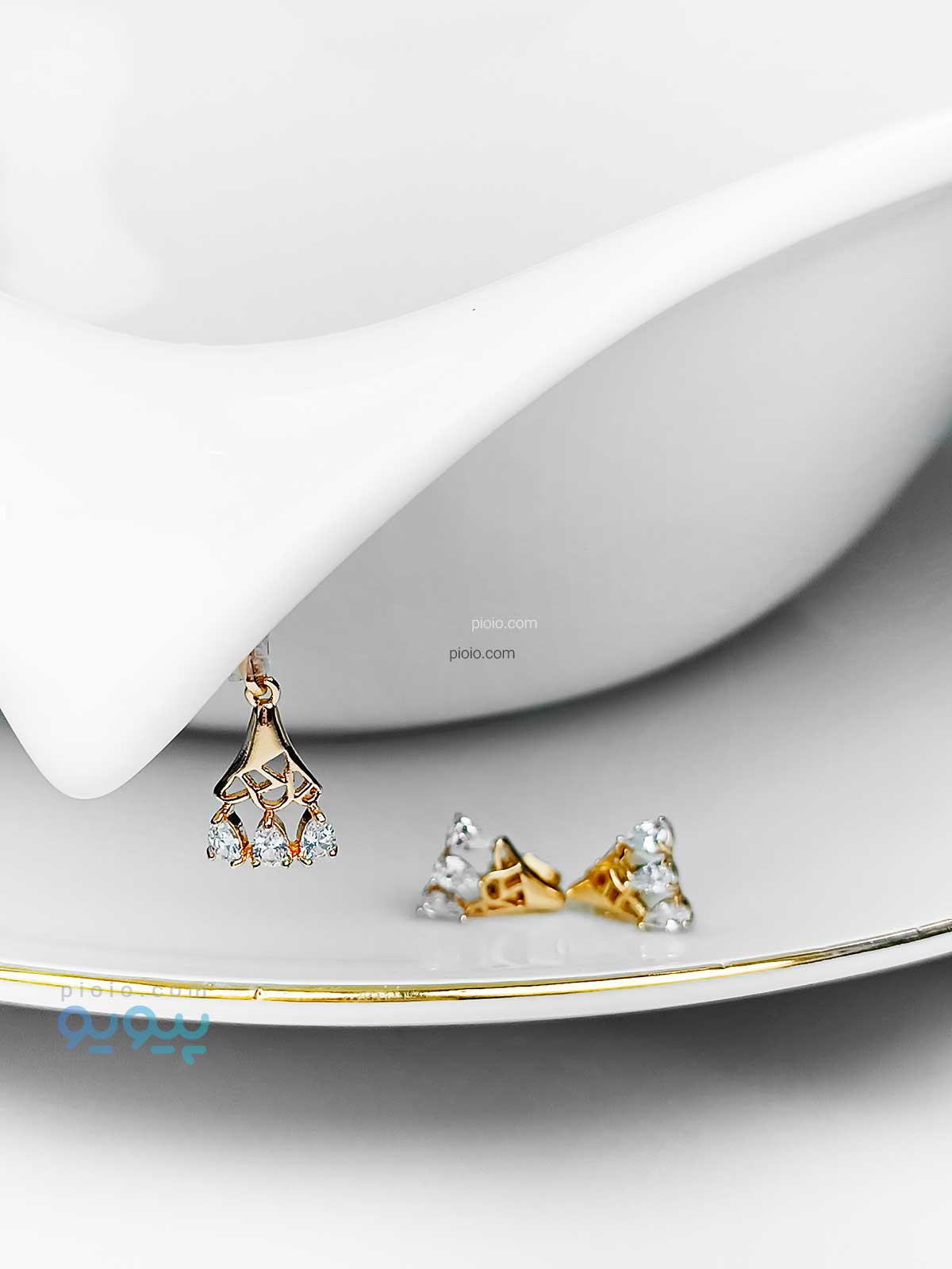 نیم ست گردنبند و گوشواره نگین دار