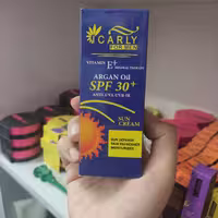 ضدآفتاب آی کارلی مناسب آقایان با spf30 حاوی ویتامین ای ضدآفتاب با کیفیت 