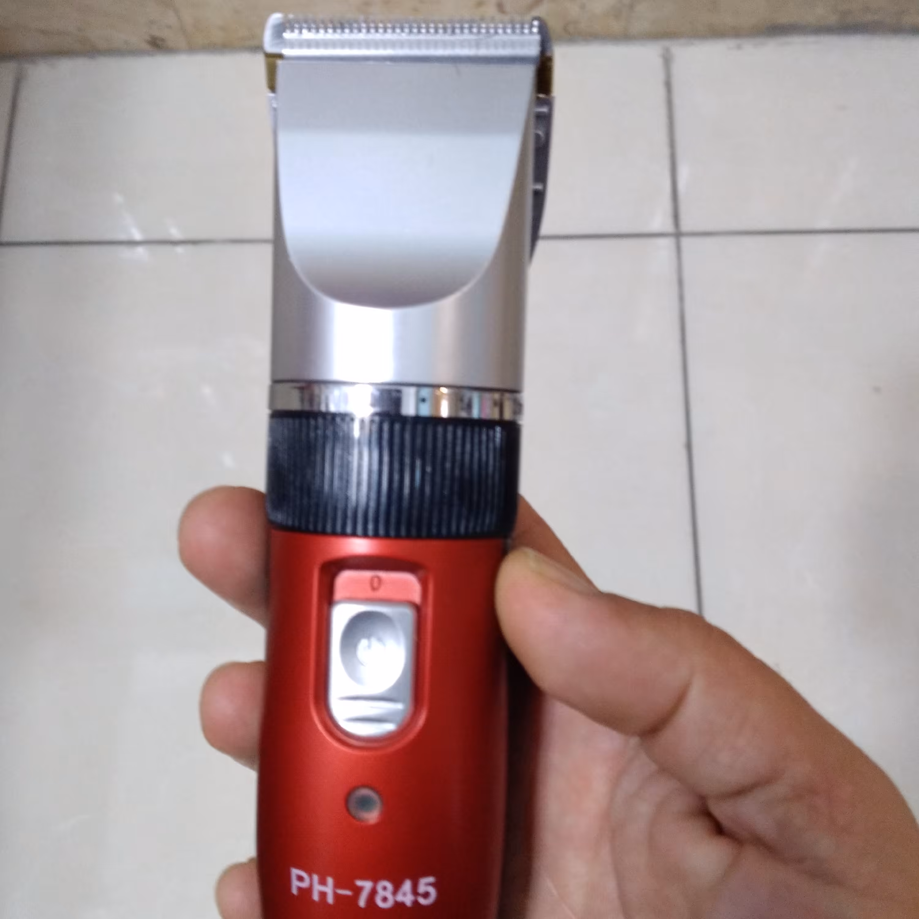 ماشین ریش تراش برقی فیلیپس 