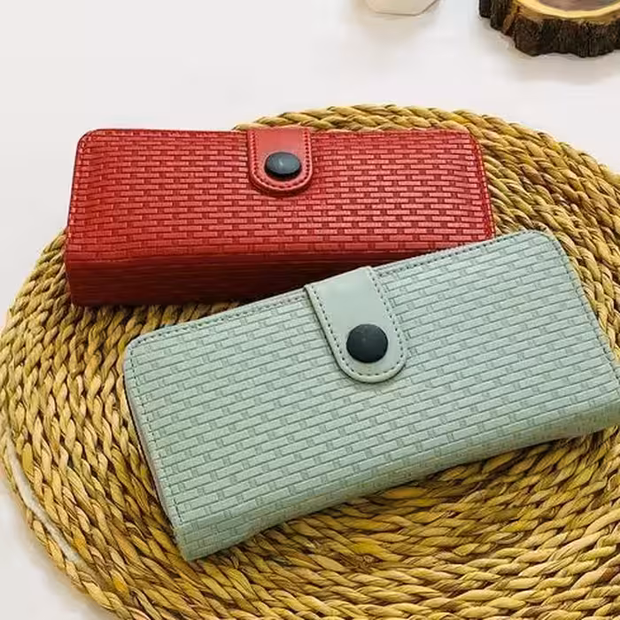 کیف پول زنانه و دخترانه زبانه دار طرح آجری 