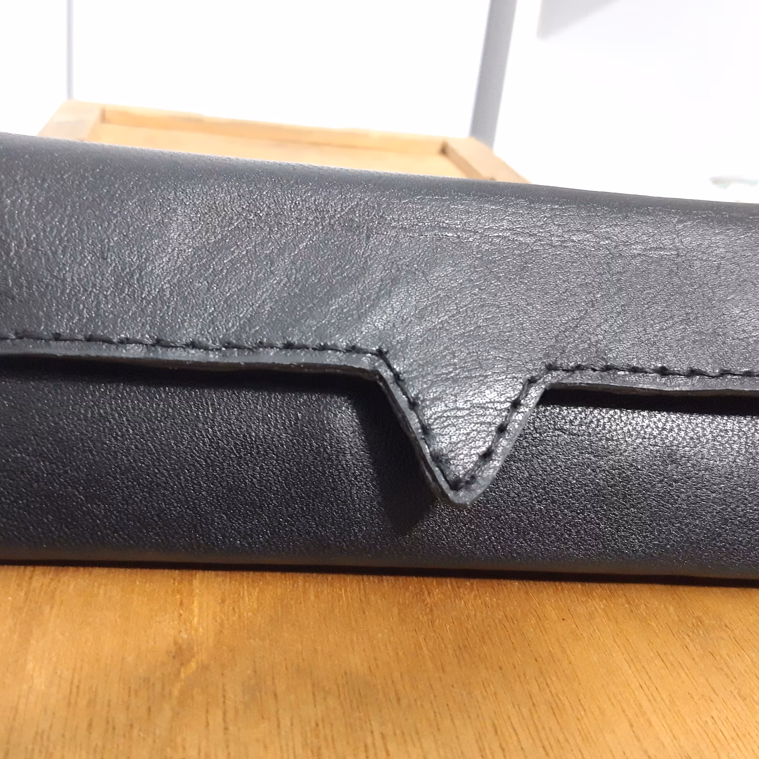 قاب عینک چرم طبیعی