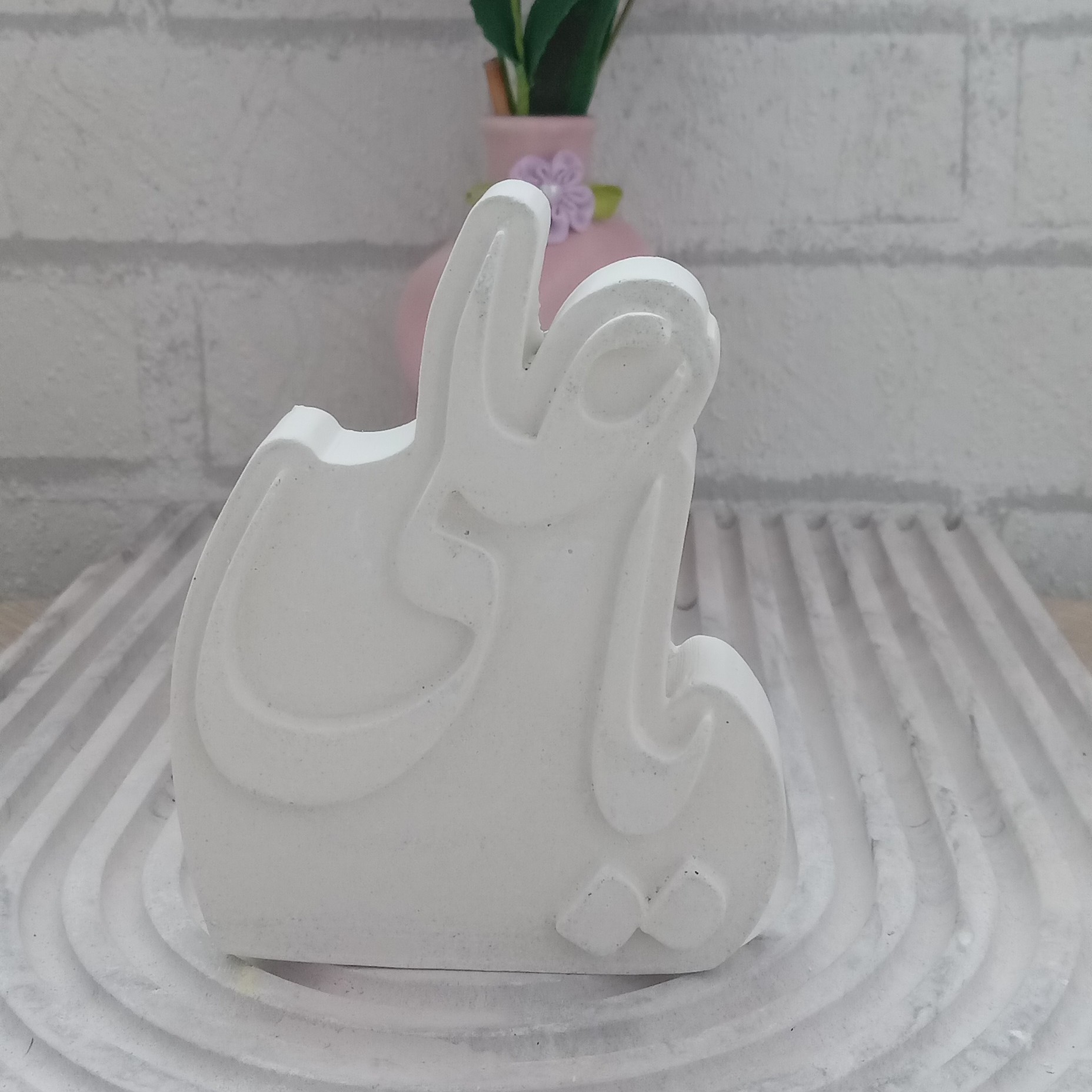 بیس خام استند مذهبی یا علی مخصوص شمع سازی و قالب سازی و  اکسسوری جنس  بیس خام از پودر سنگ هنری 