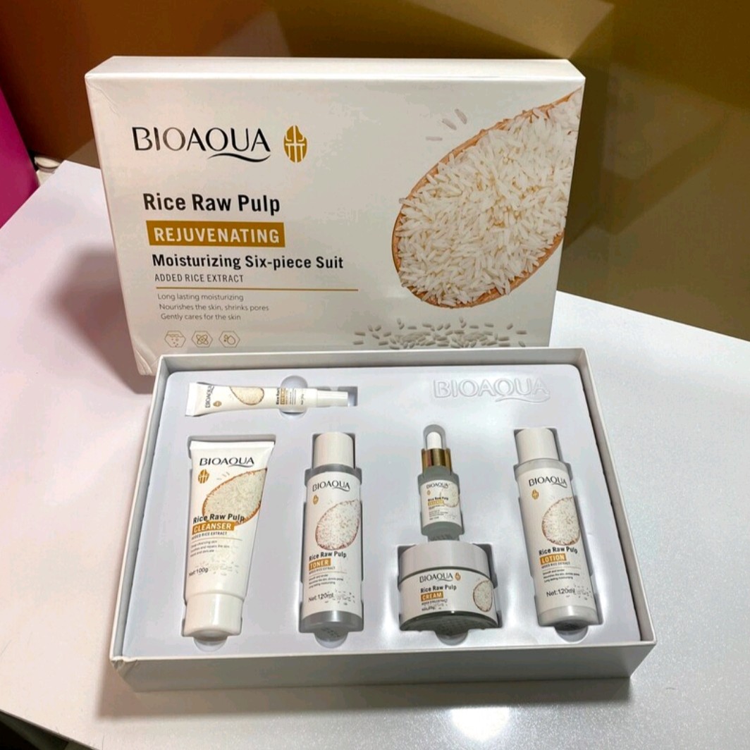پک برطرف کنندهوجای جوش و جای لک و روشن کننده و ترمیم کننده برنج بیواکوا 6 تیکه همراه جعبه