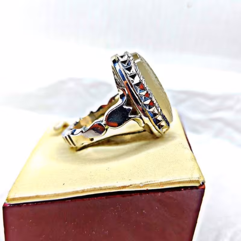 عقیق یمانی سفید