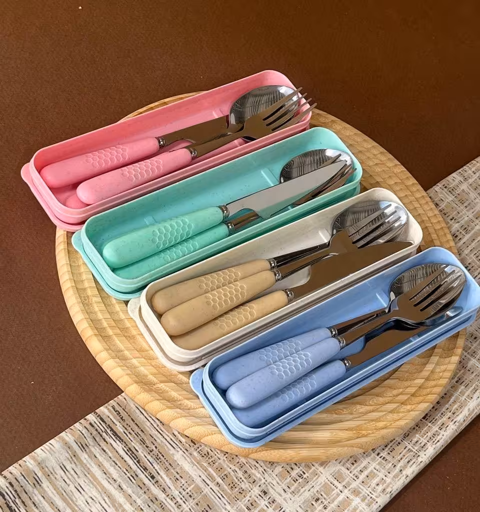 ست قاشق و چنگال و چاقو