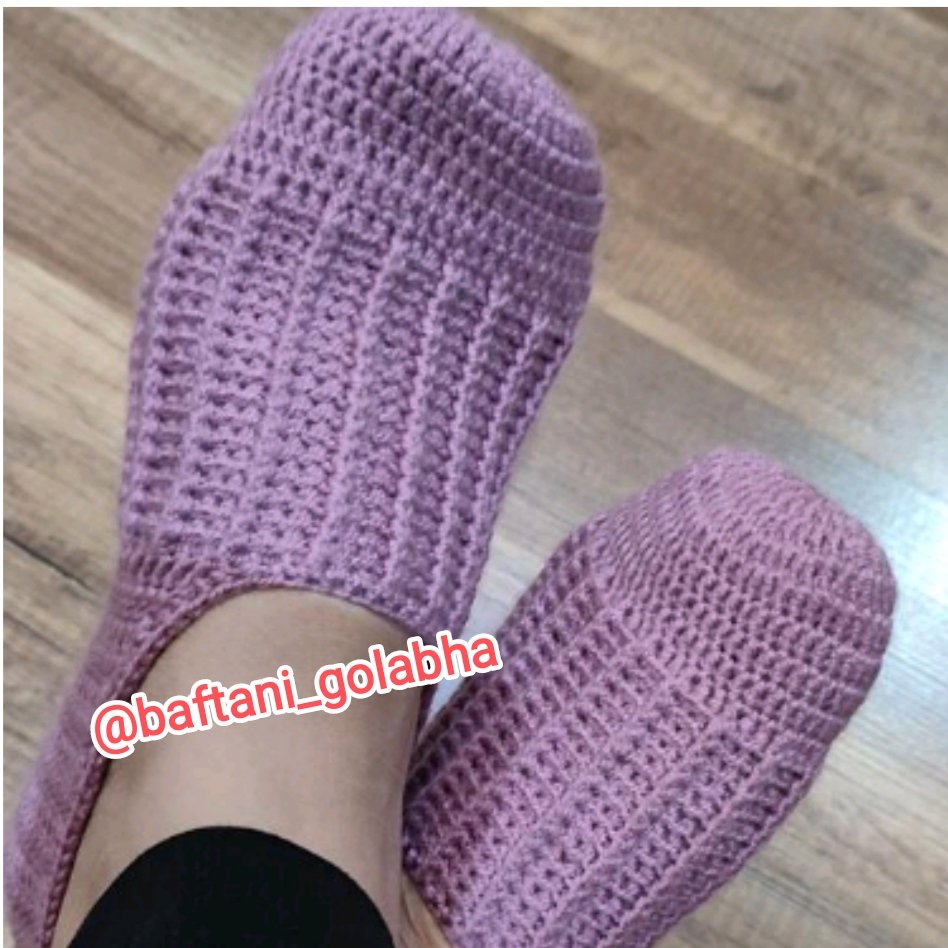 پاپوش بافتنی زنانه طرح کش بافت بافته شده با کاموا اکریل تاب قابل سفارش در رنگهای دلخواه بافتی یک دست و محکم