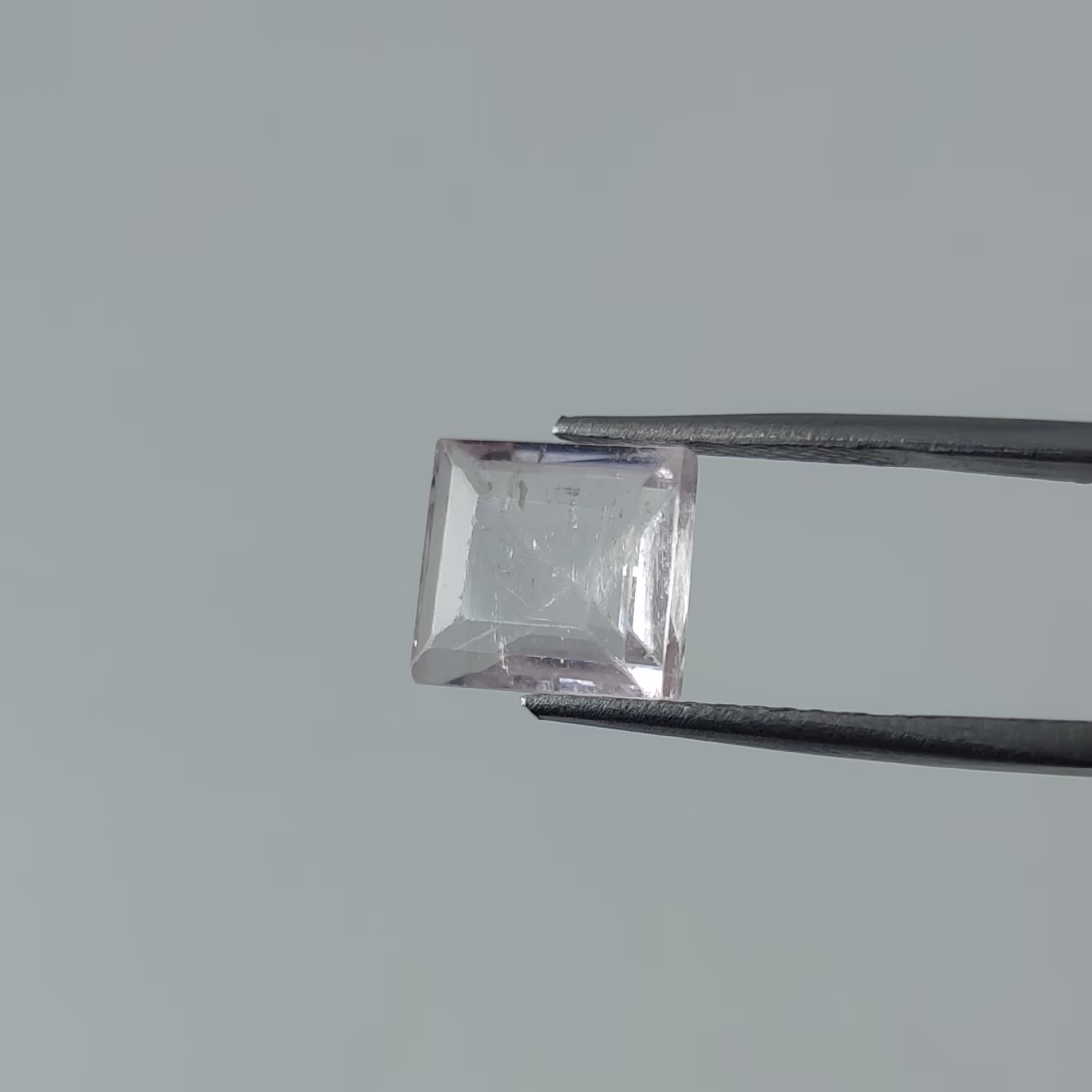 نگین سنگ کونزیت یا کنزایت معدنی کشور افغانستان 