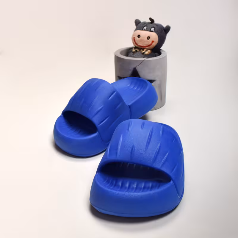 دمپایی پسرانه پایون مدل پفکی کد 352814 رنگ سرمه ای سایز 23 تا 30