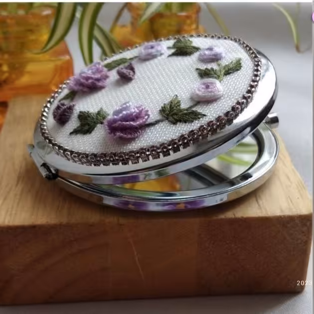 آینه دوطرفه گلدوزی شده بادست