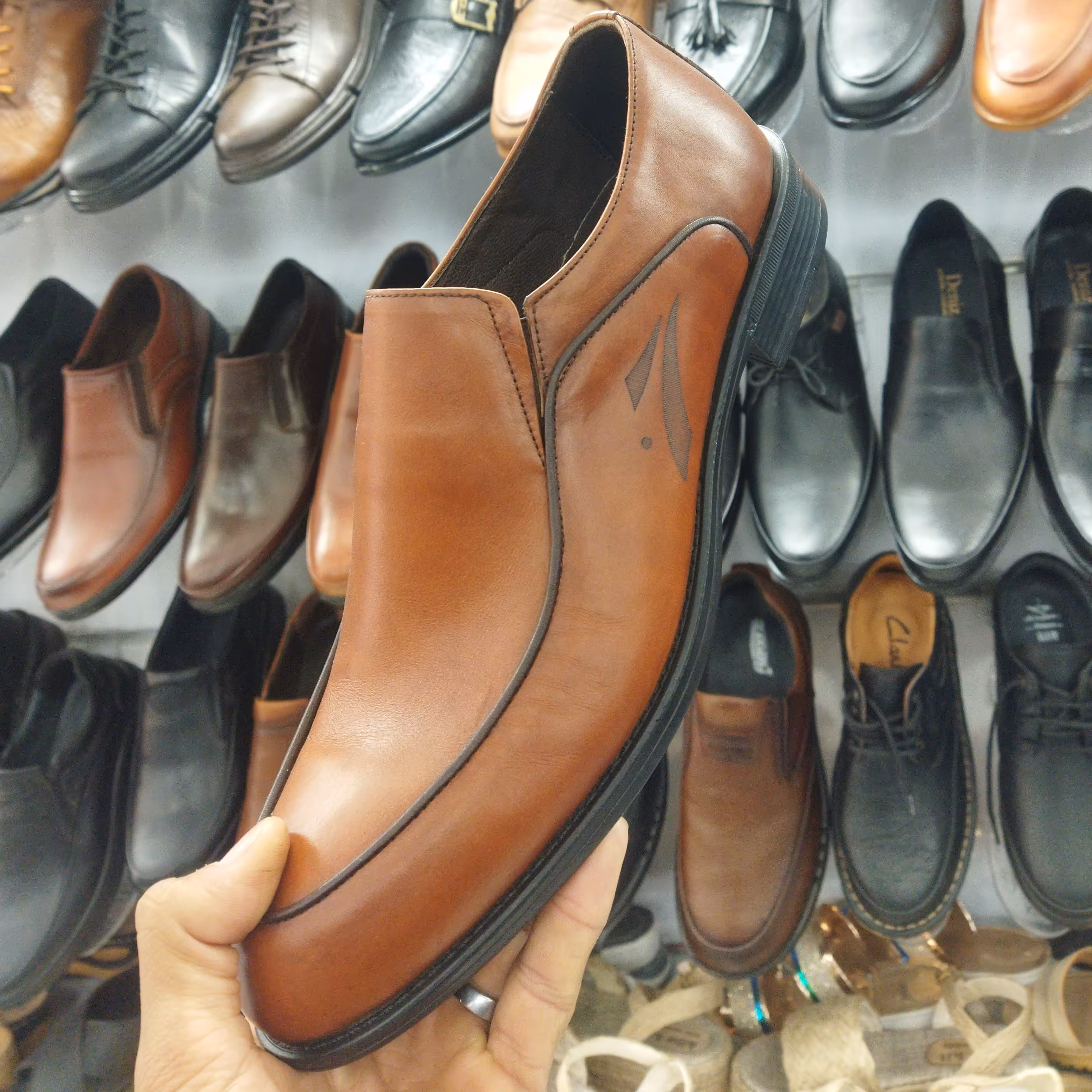 کفش تمام چرم مارک گوچی زیره لاستیک ماشین 